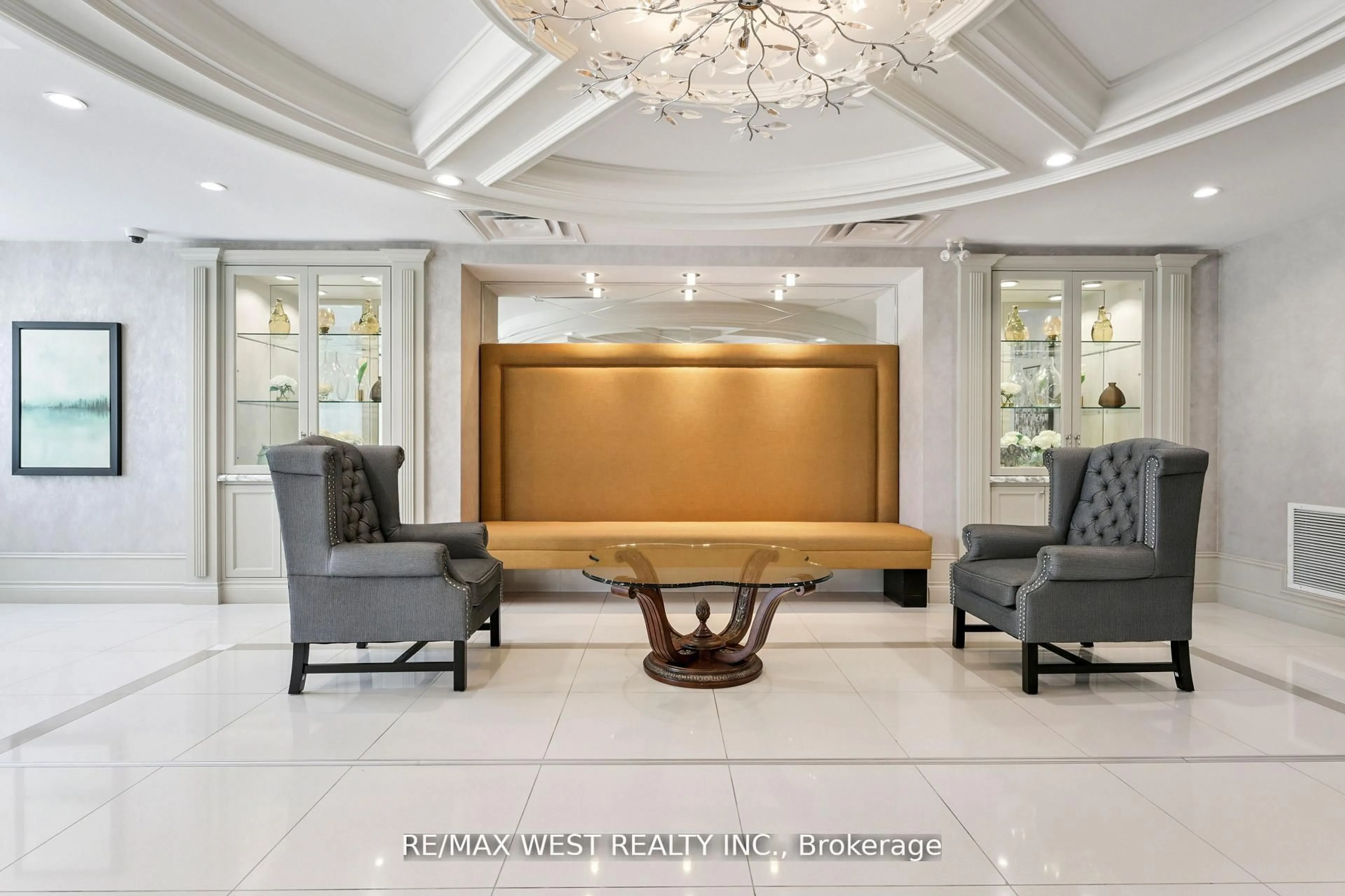 Lobby for 50 Via Rosedale #117, Brampton Ontario L6R 3Z7
