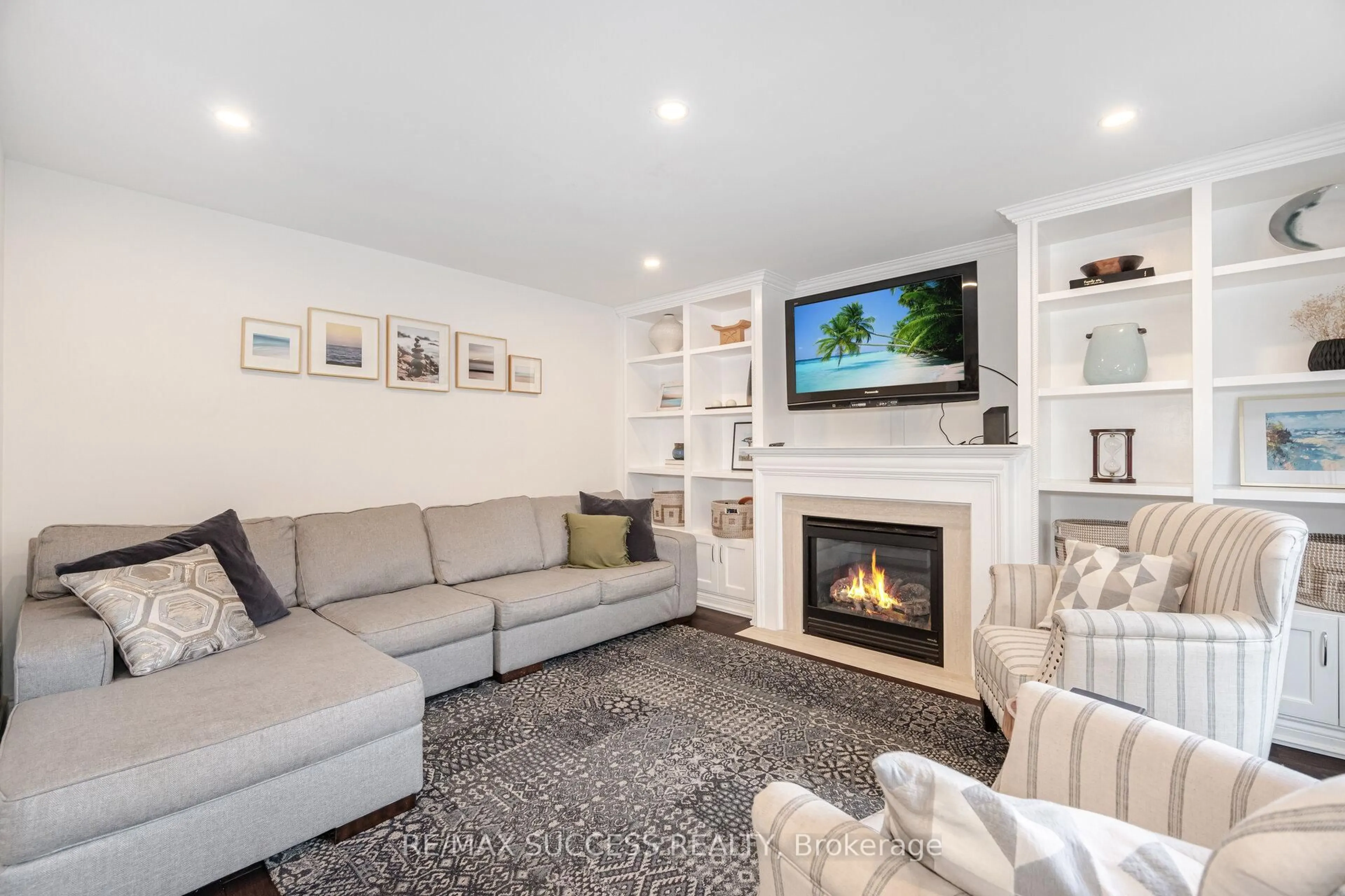 Living room with furniture, unknown for 19 Sawston Circ, Brampton Ontario L7A 2N7