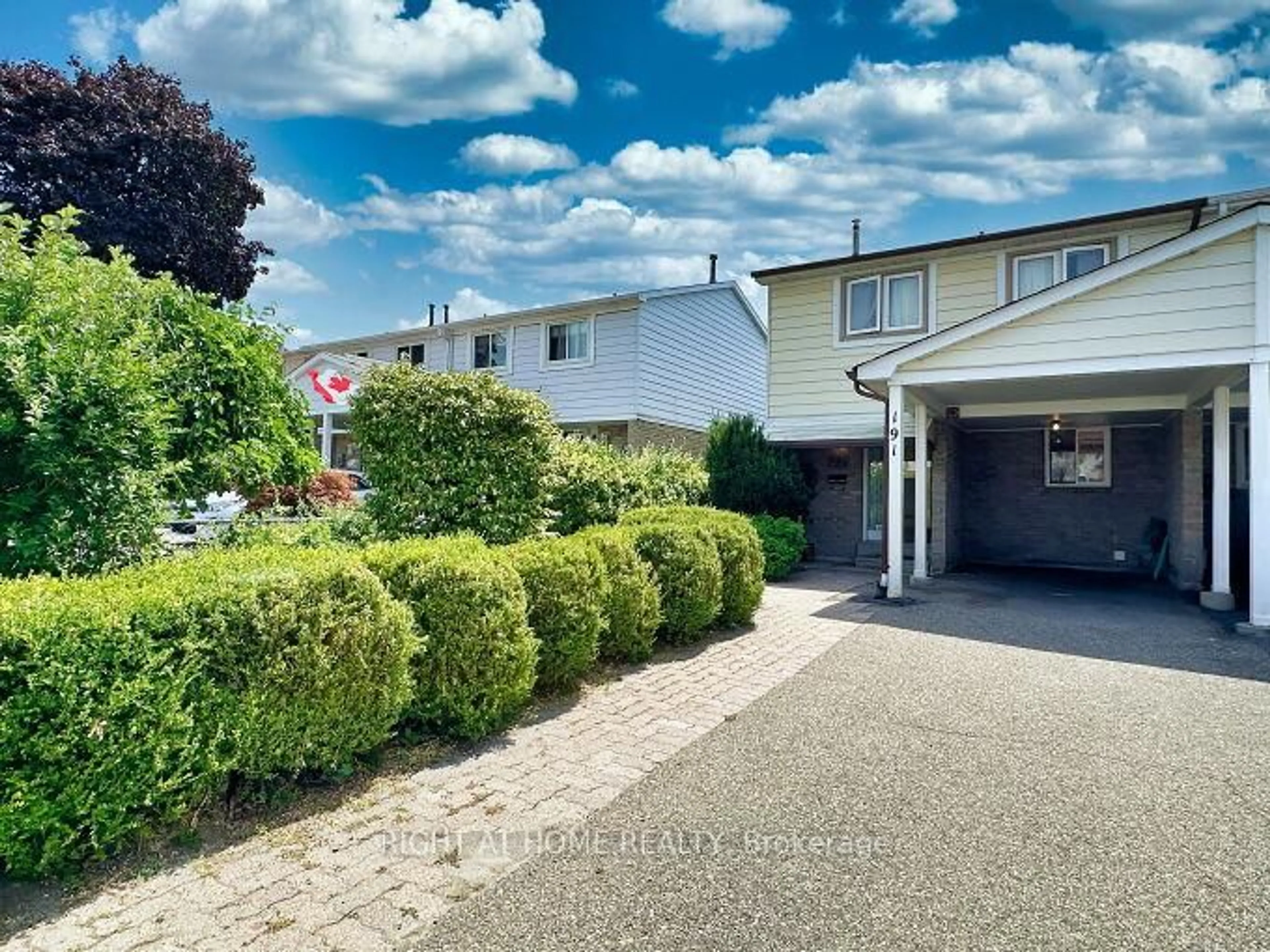 A pic from outside/outdoor area/front of a property/back of a property/a pic from drone, street for 191 Royal Salisbury Way, Brampton Ontario L6V 3J5
