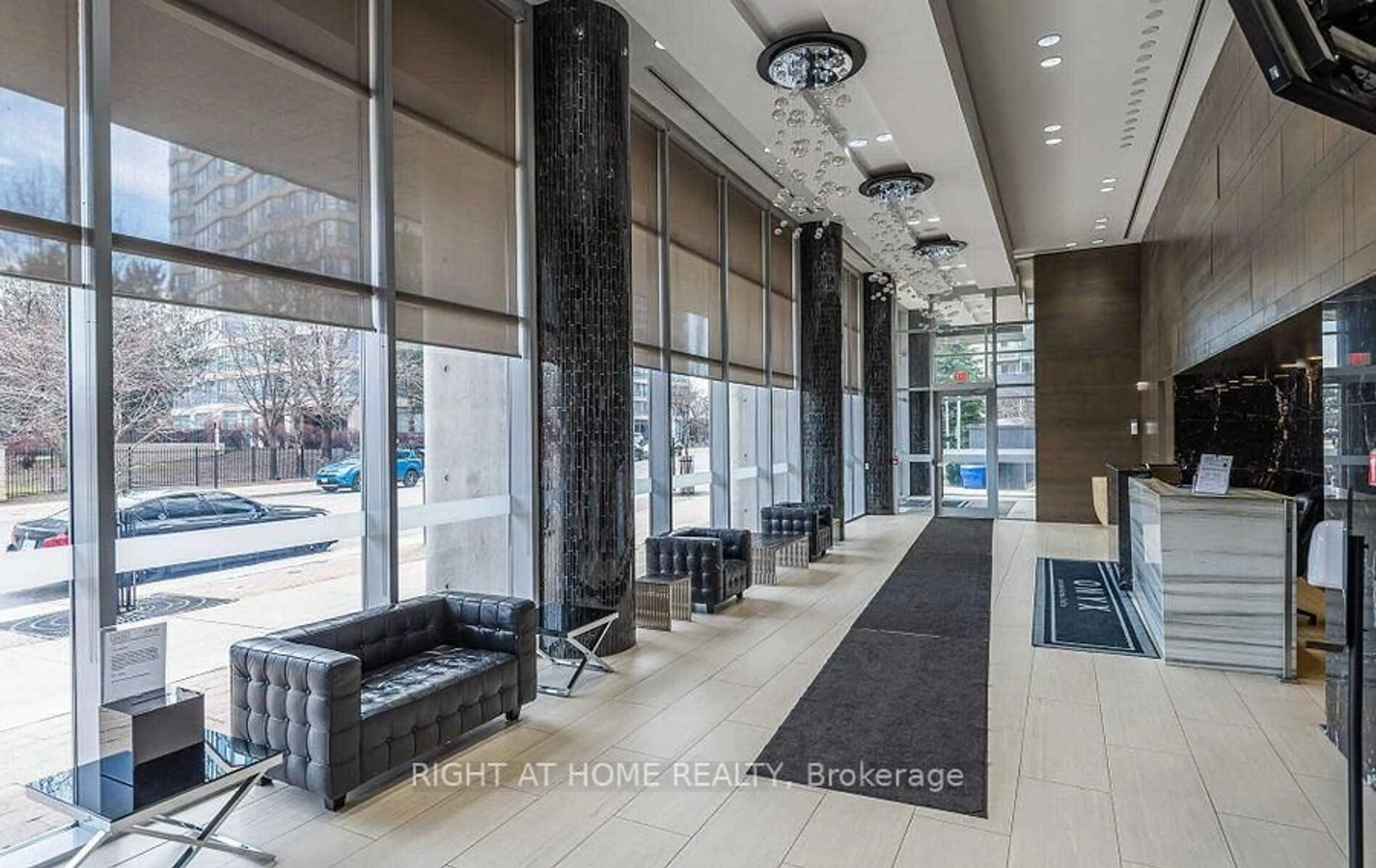 Indoor foyer for 223 Web Dr #3007, Mississauga Ontario L5B 0E8
