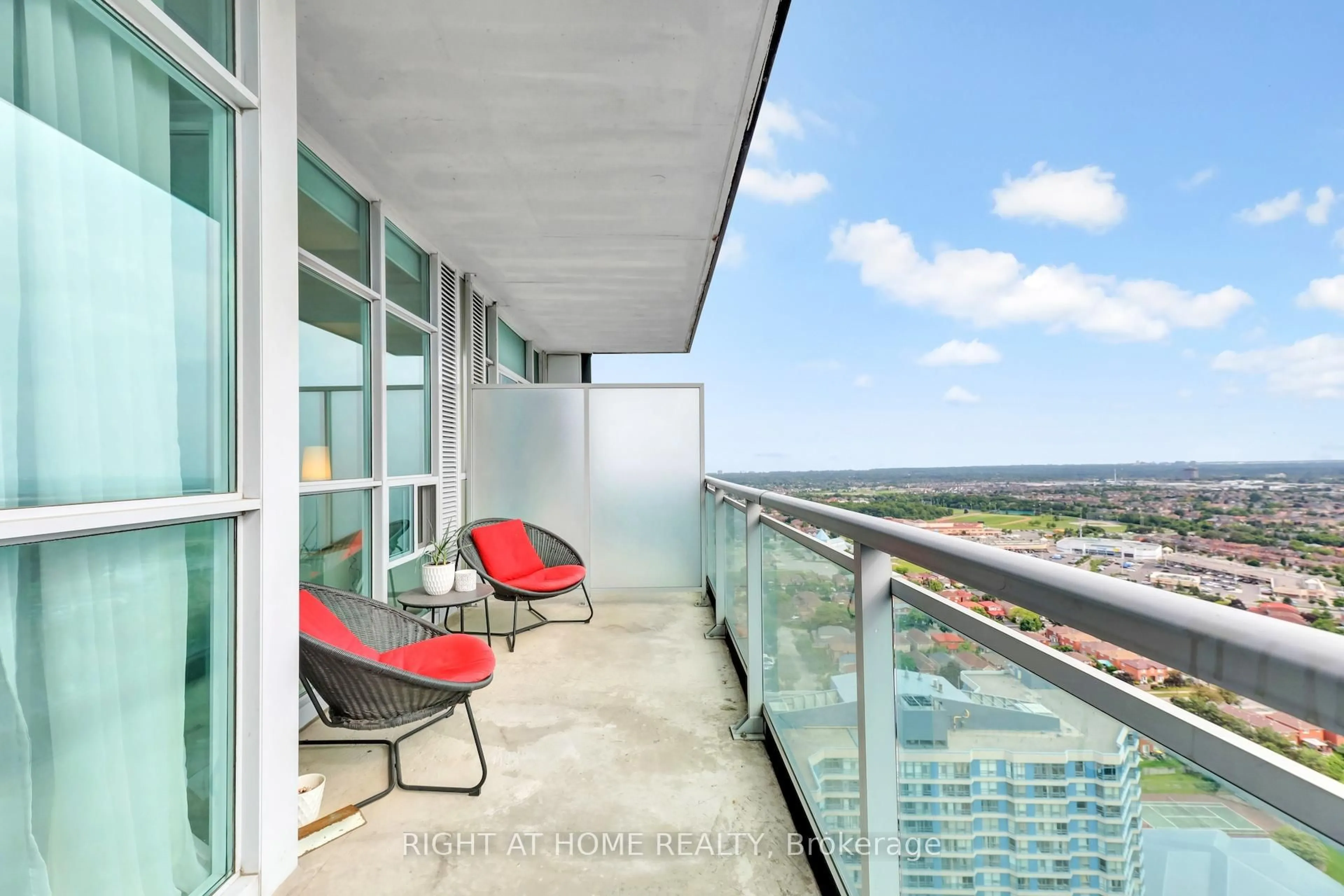 Balcony in the apartment, water/lake/river/ocean view for 223 Web Dr #3007, Mississauga Ontario L5B 0E8