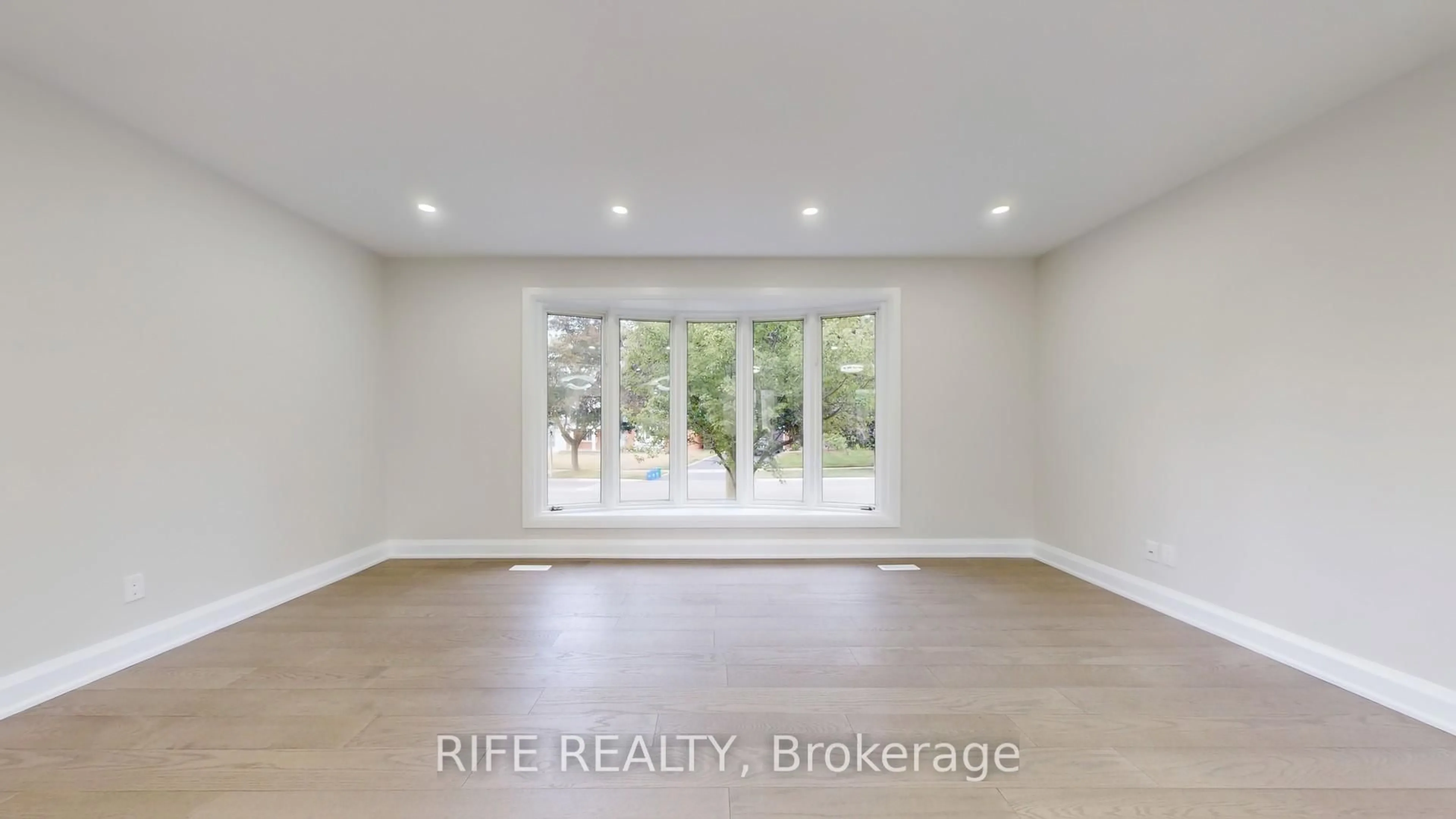 A pic of a room for 2137 Hixon St, Oakville Ontario L6L 1T3