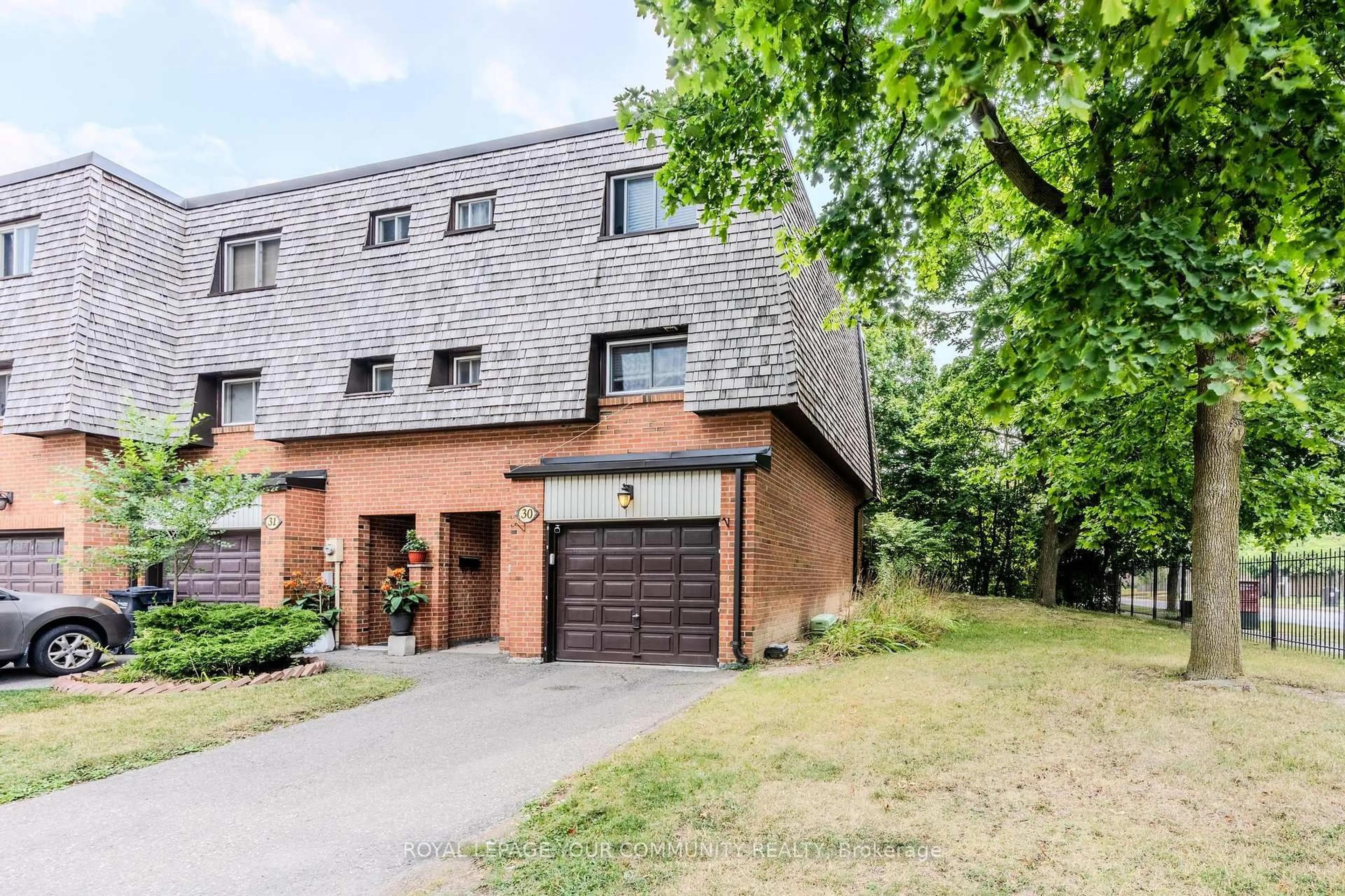 Home with brick exterior material, street for 30 Briar Path #34, Brampton Ontario L6T 2A3