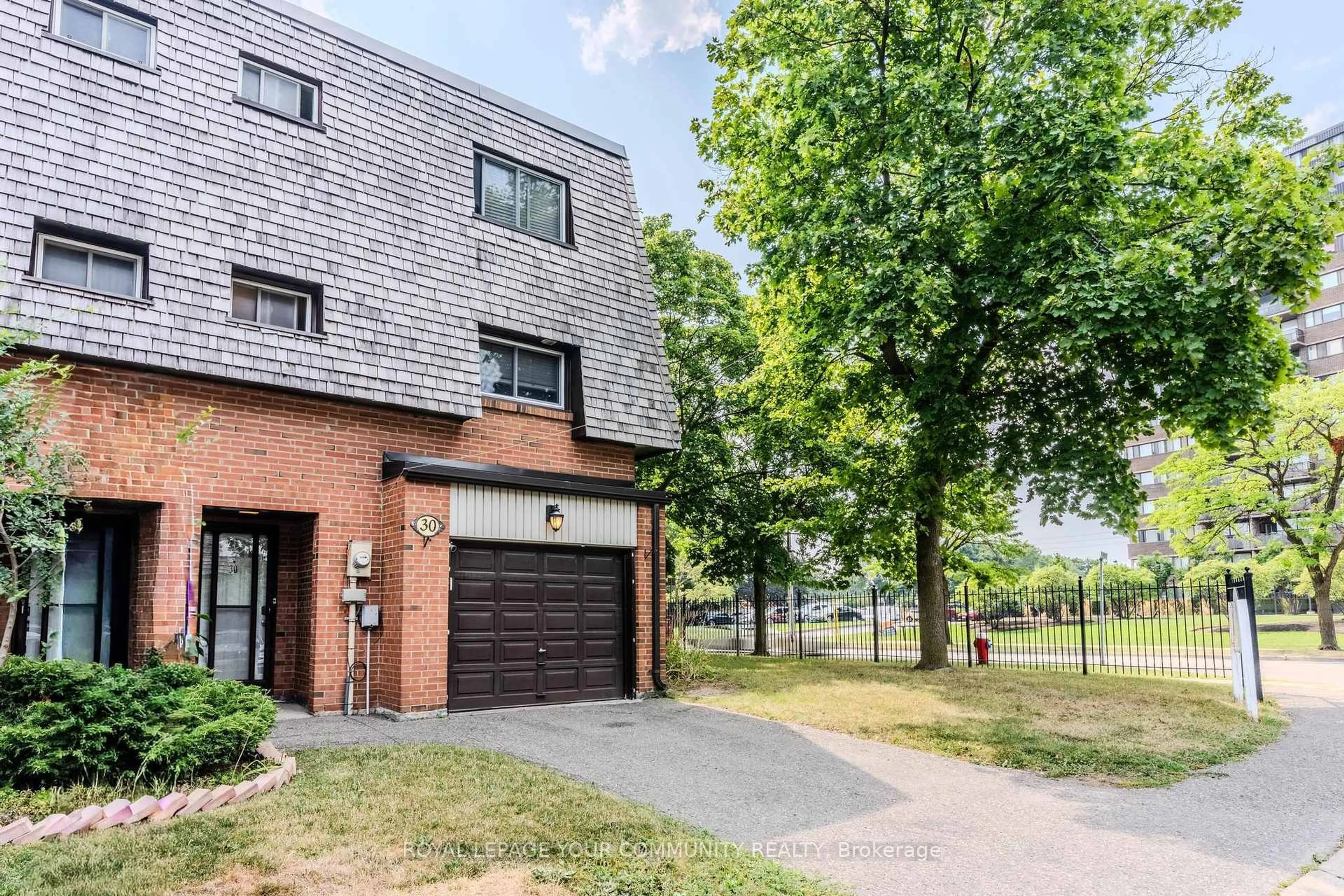 Home with brick exterior material, street for 30 Briar Path #34, Brampton Ontario L6T 2A3