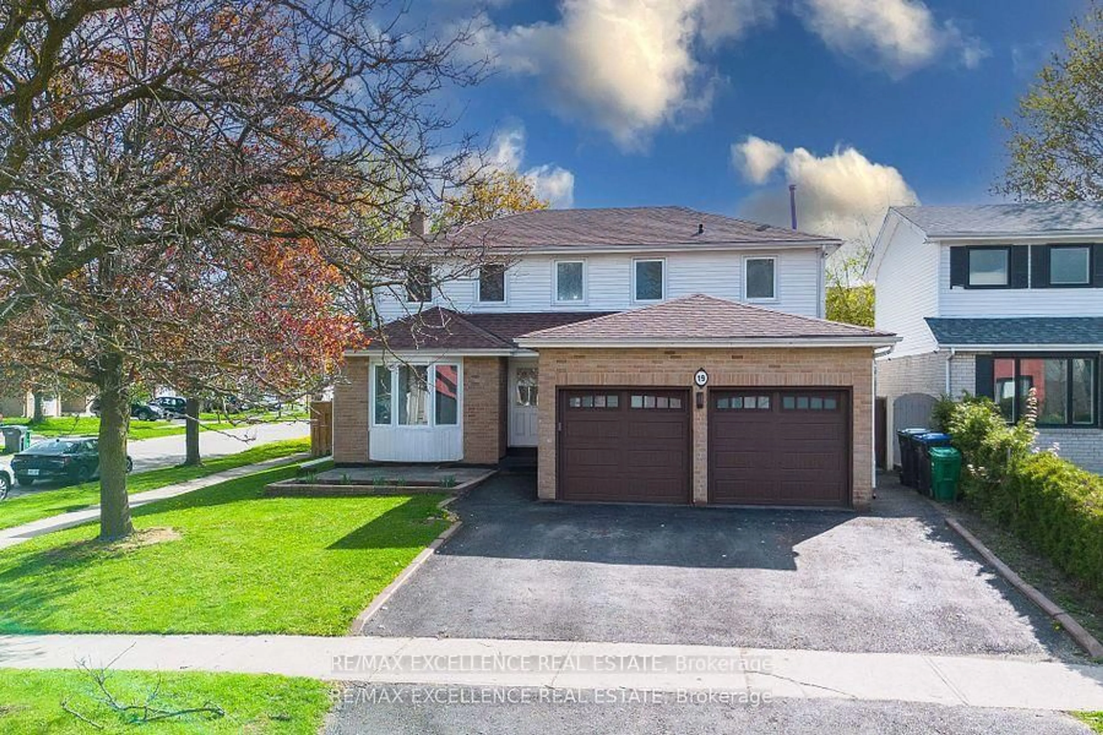 Unknown for 19 Mikado Cres, Brampton Ontario L6S 3R3