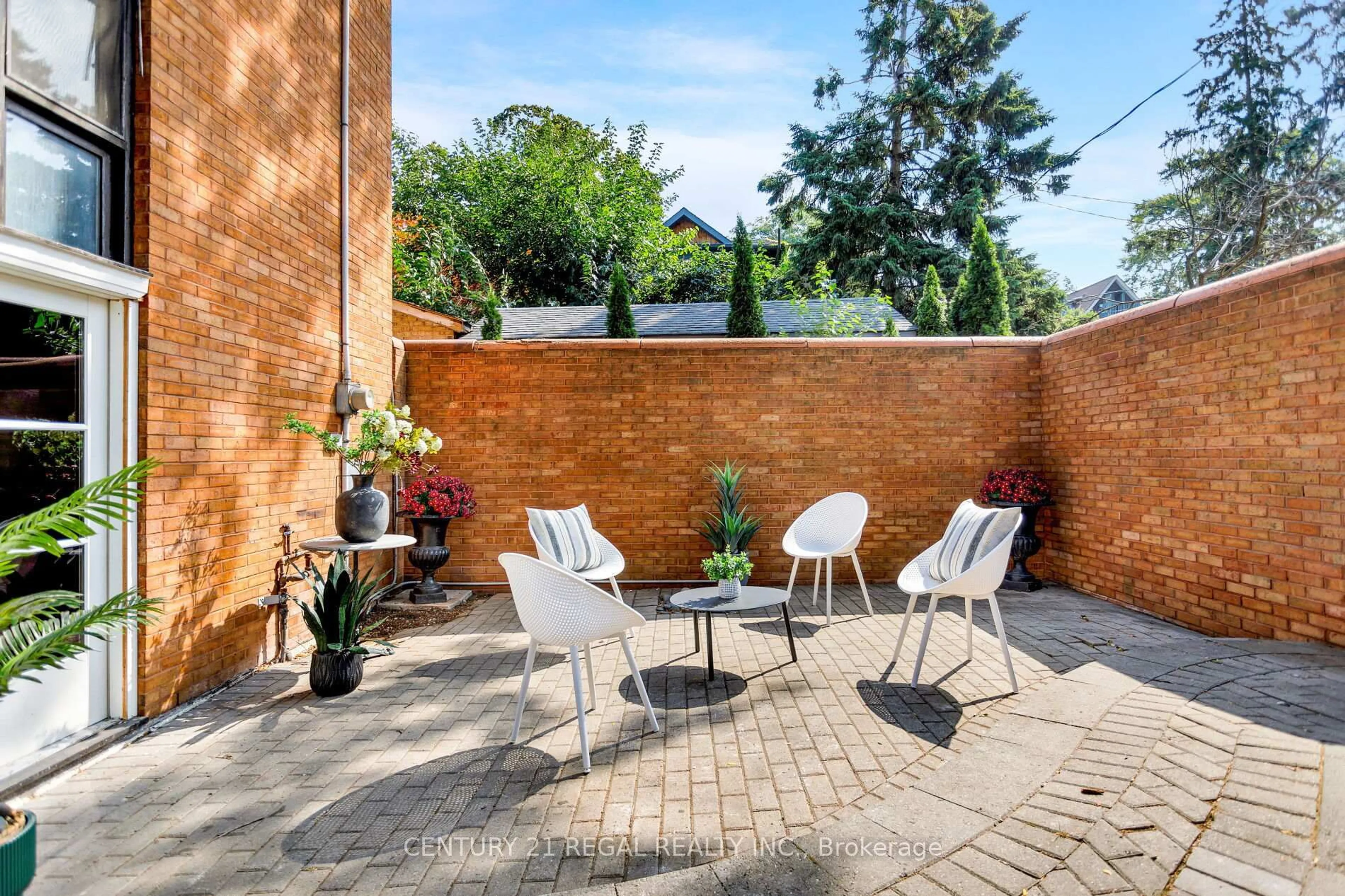 Patio, street for 72 Abbott Ave, Toronto Ontario M6P 1H6