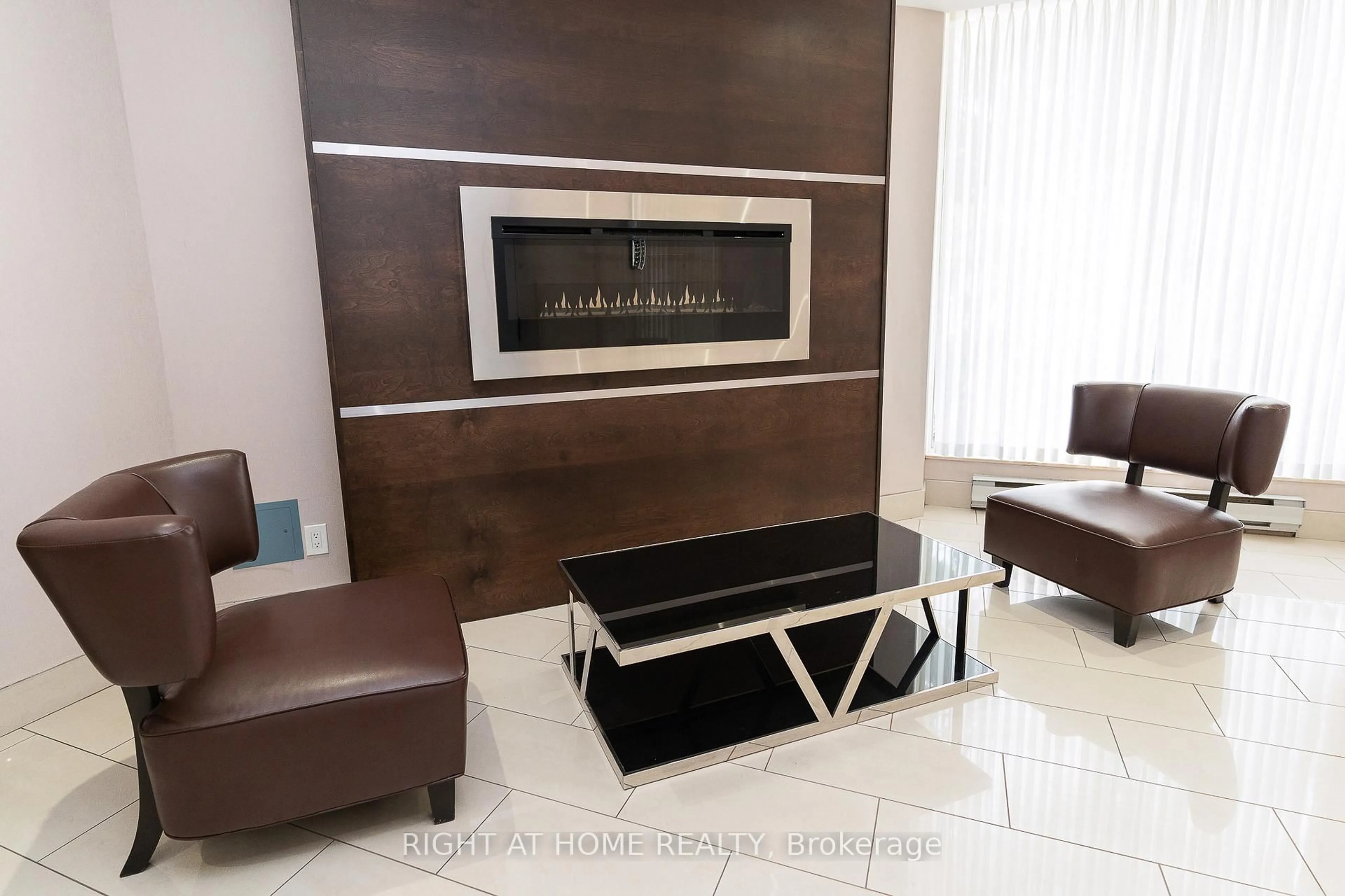 Lobby for 1500 Grazia Crt #Ph 8, Mississauga Ontario L4W 4Z9