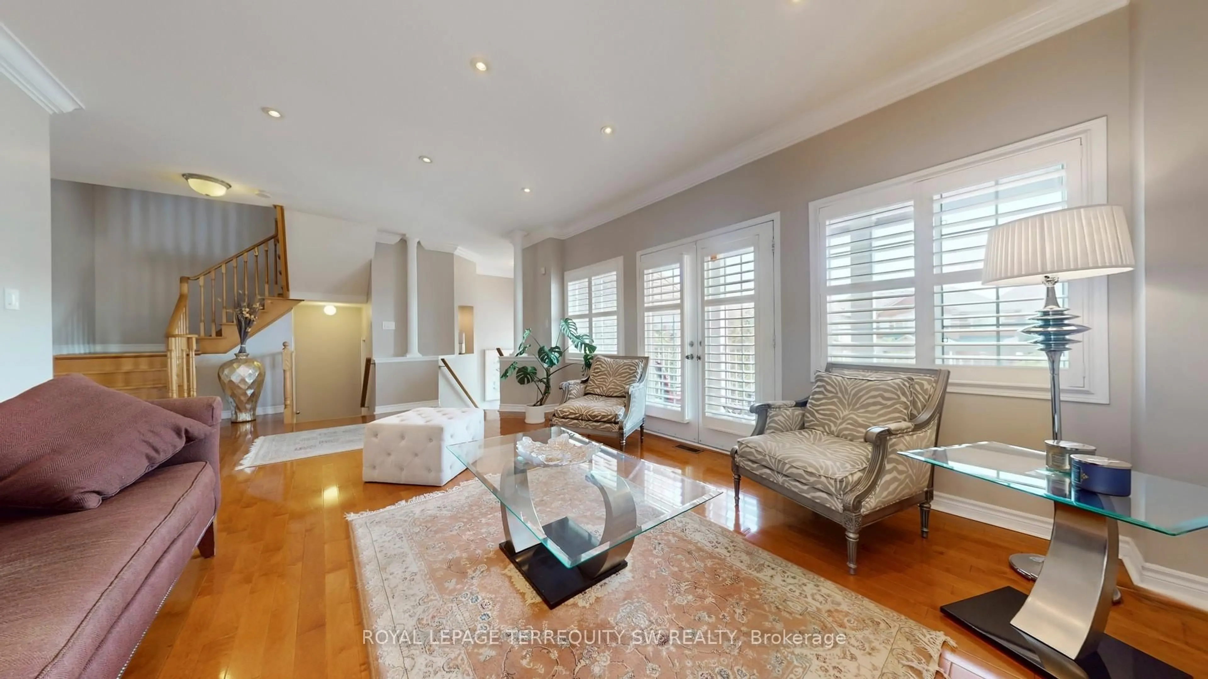 Living room with furniture, unknown for 3981 Tacc Dr, Mississauga Ontario L5M 6L2