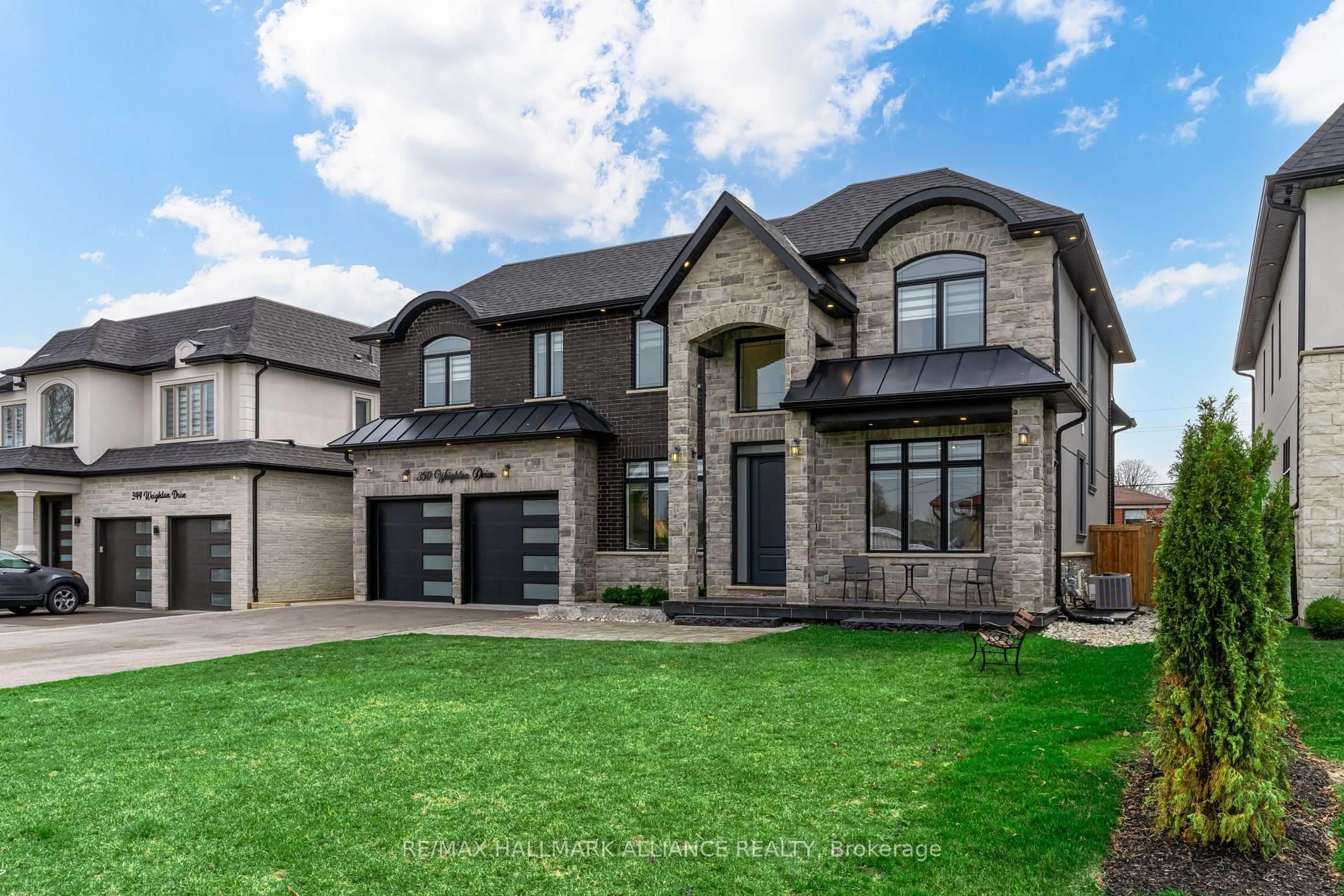 Home with brick exterior material, street for 350 Weighton Dr, Oakville Ontario L6K 2R4