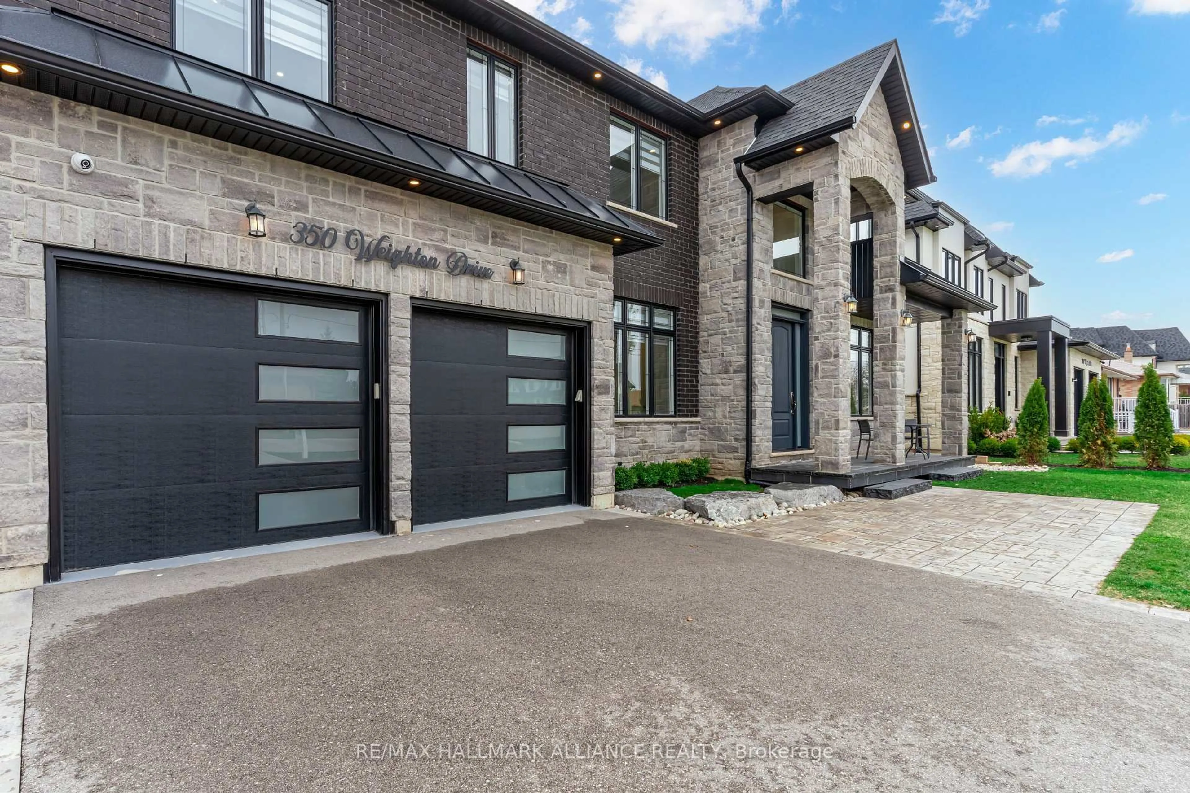 Home with brick exterior material, street for 350 Weighton Dr, Oakville Ontario L6K 2R4