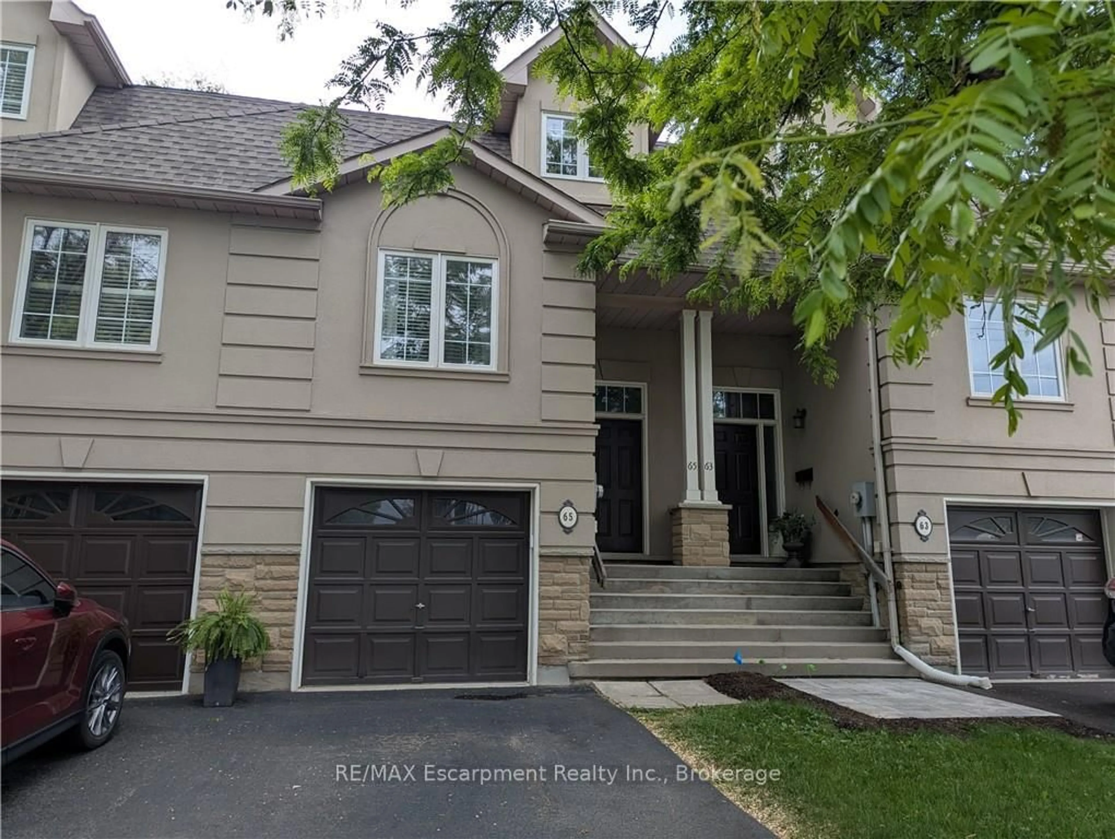 Home with vinyl exterior material, street for 65 FAIRWOOD Cres, Burlington Ontario L7T 1E4