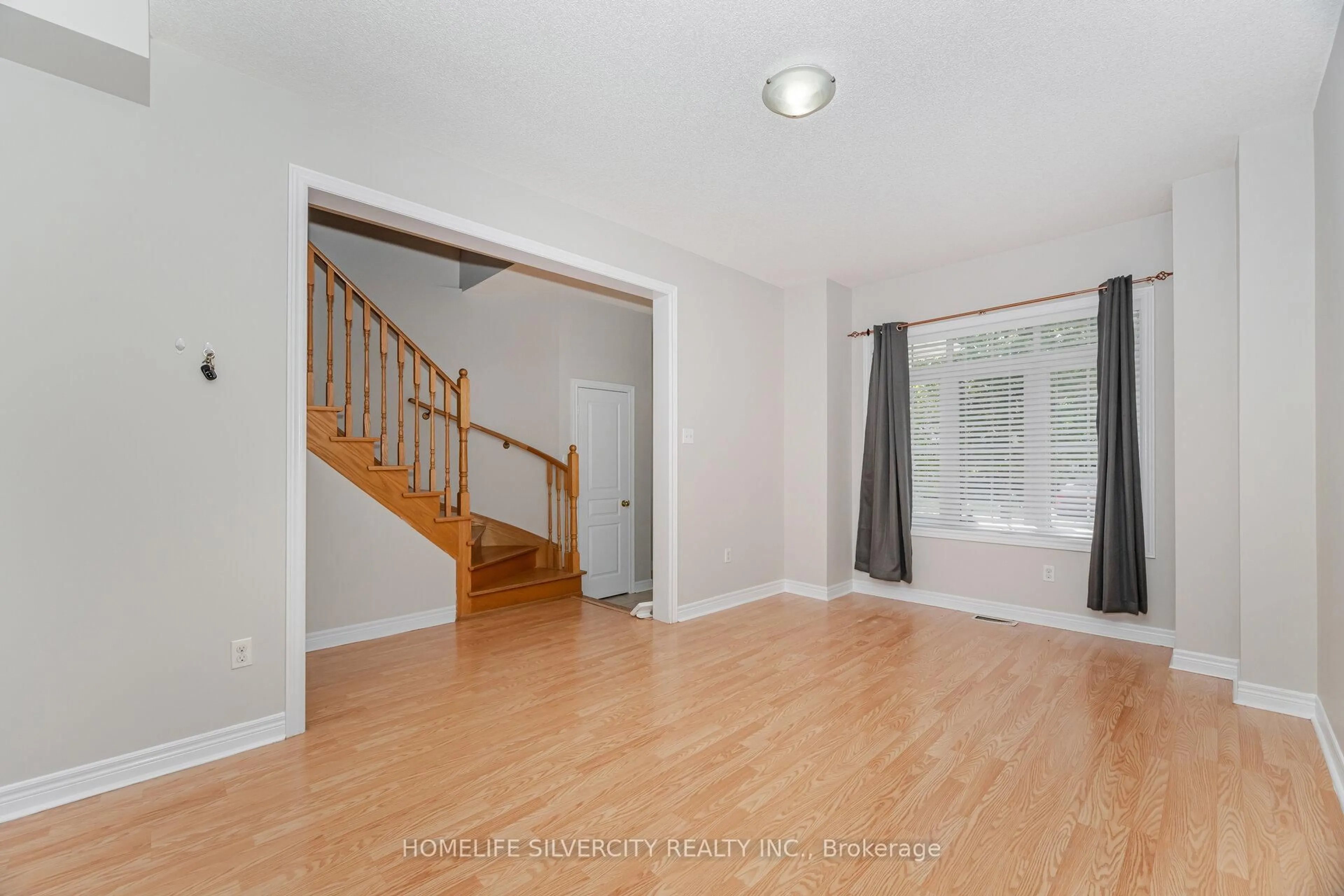 Unknown for 105 Aylesbury Dr, Brampton Ontario L7A 0W6