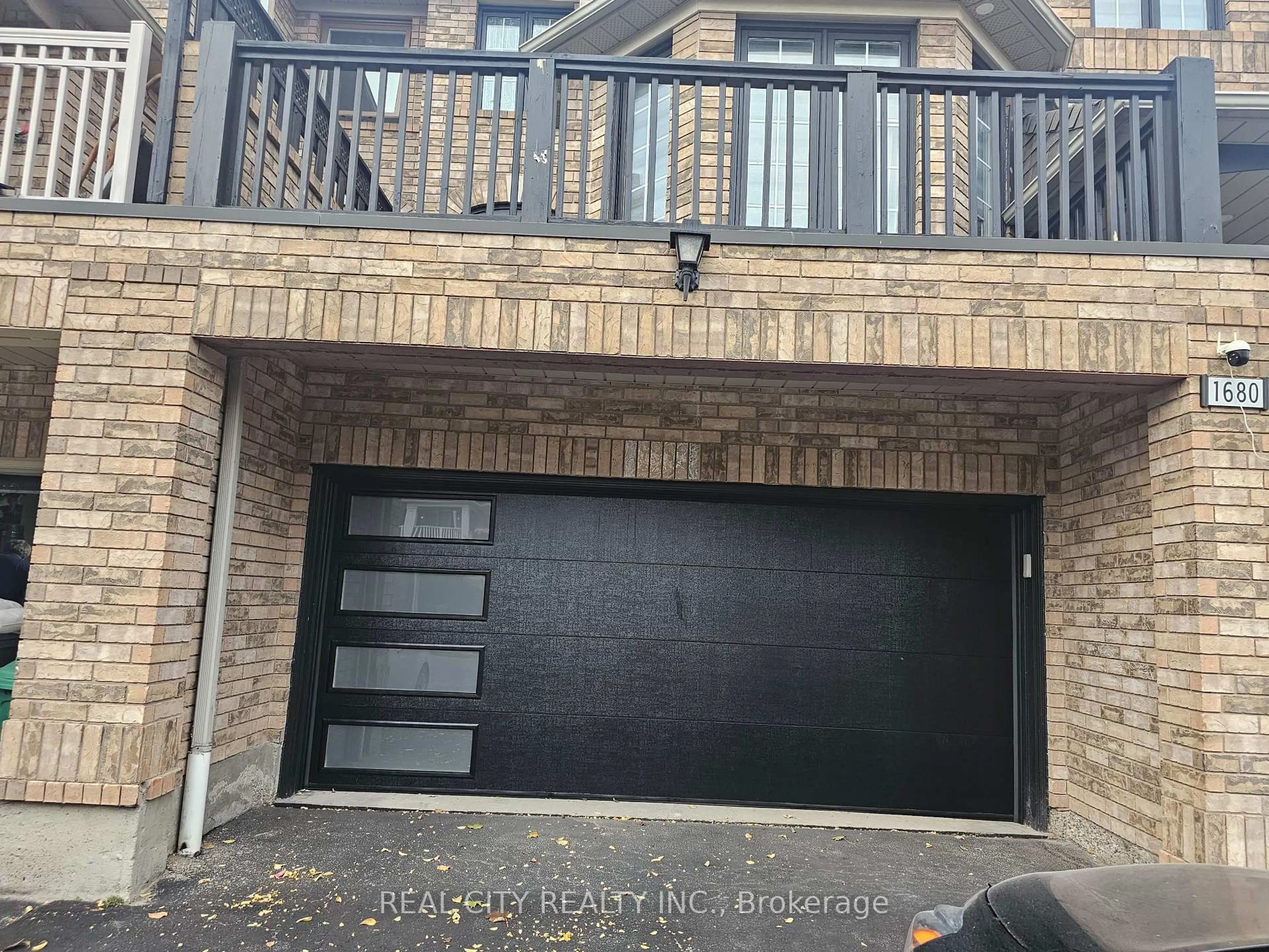 Unknown for 1680 Samuelson Circ, Mississauga Ontario L5N 7Z7
