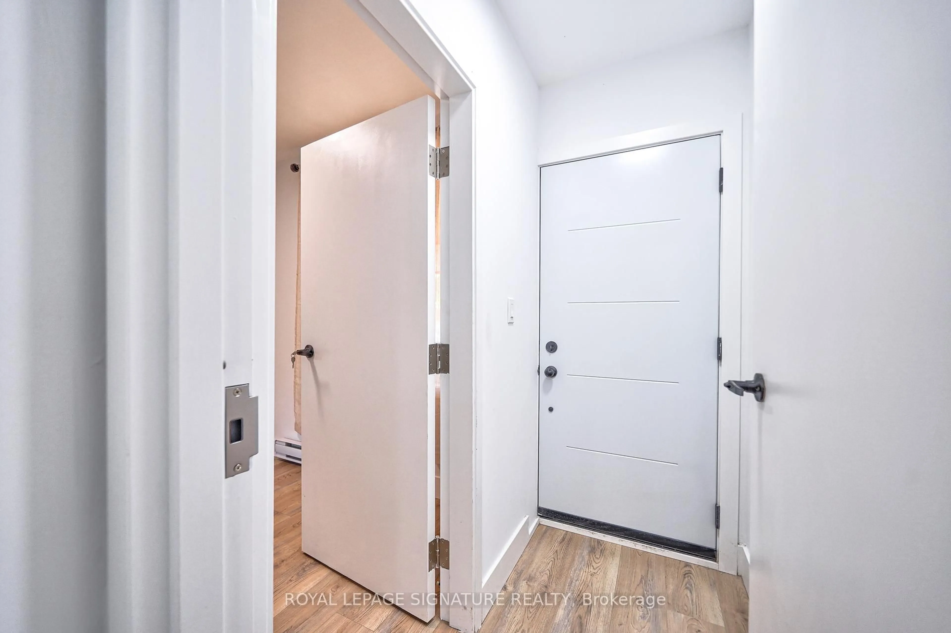 Indoor entryway for 541 St Clarens Ave, Toronto Ontario M6H 3W6