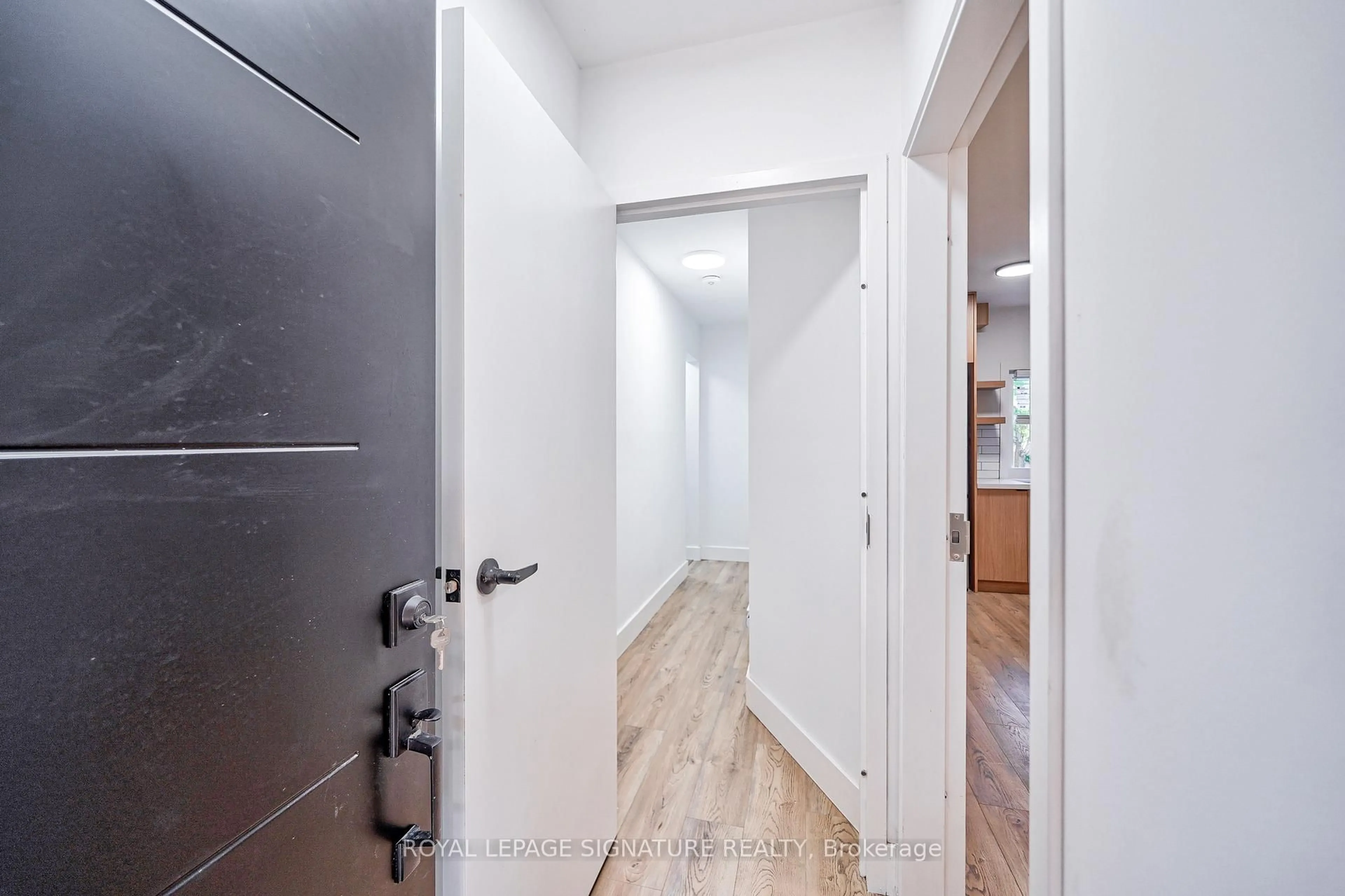 Indoor entryway for 541 St Clarens Ave, Toronto Ontario M6H 3W6