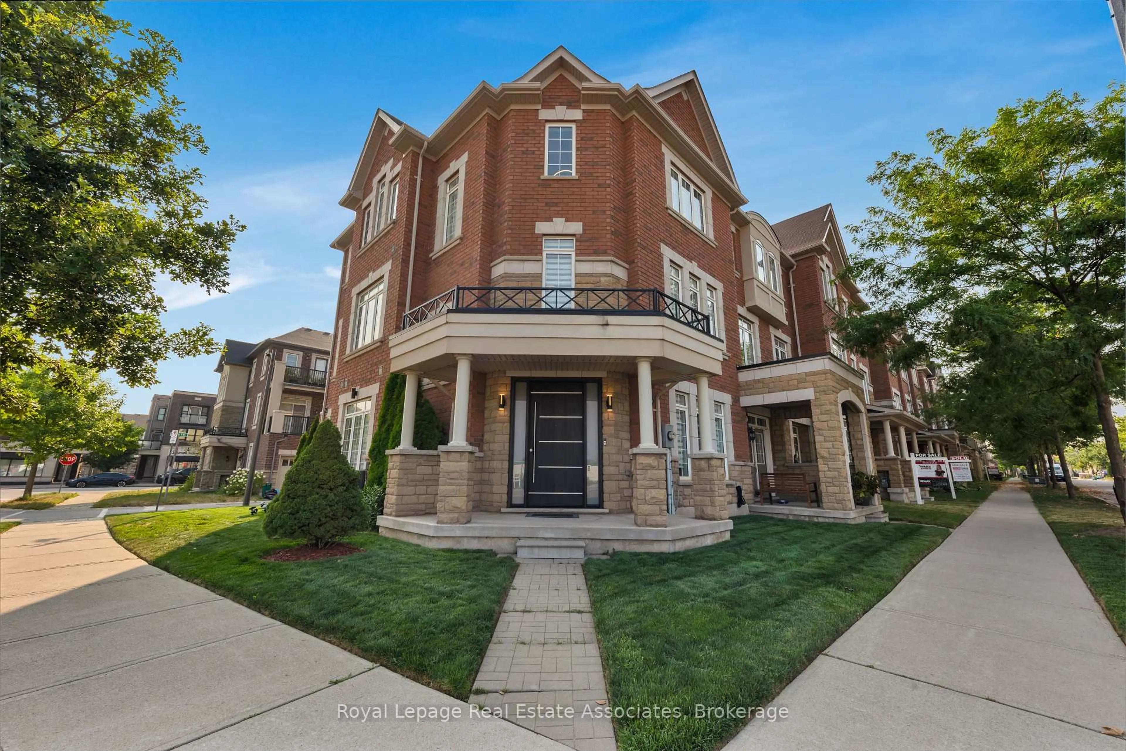 Home with brick exterior material, street for 3040 Eberly woods Dr, Oakville Ontario L6M 0T5