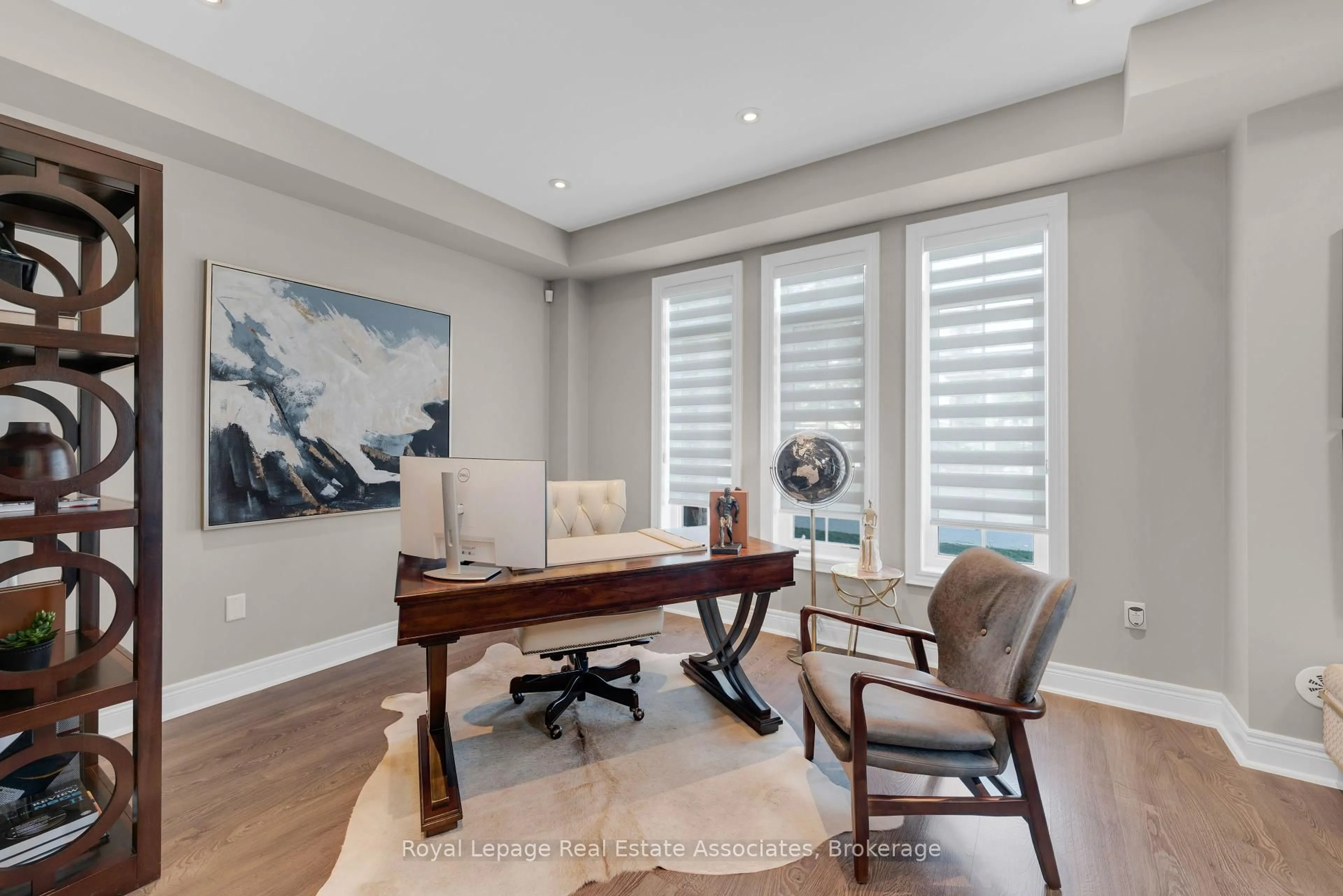 A pic of a room for 3040 Eberly woods Dr, Oakville Ontario L6M 0T5