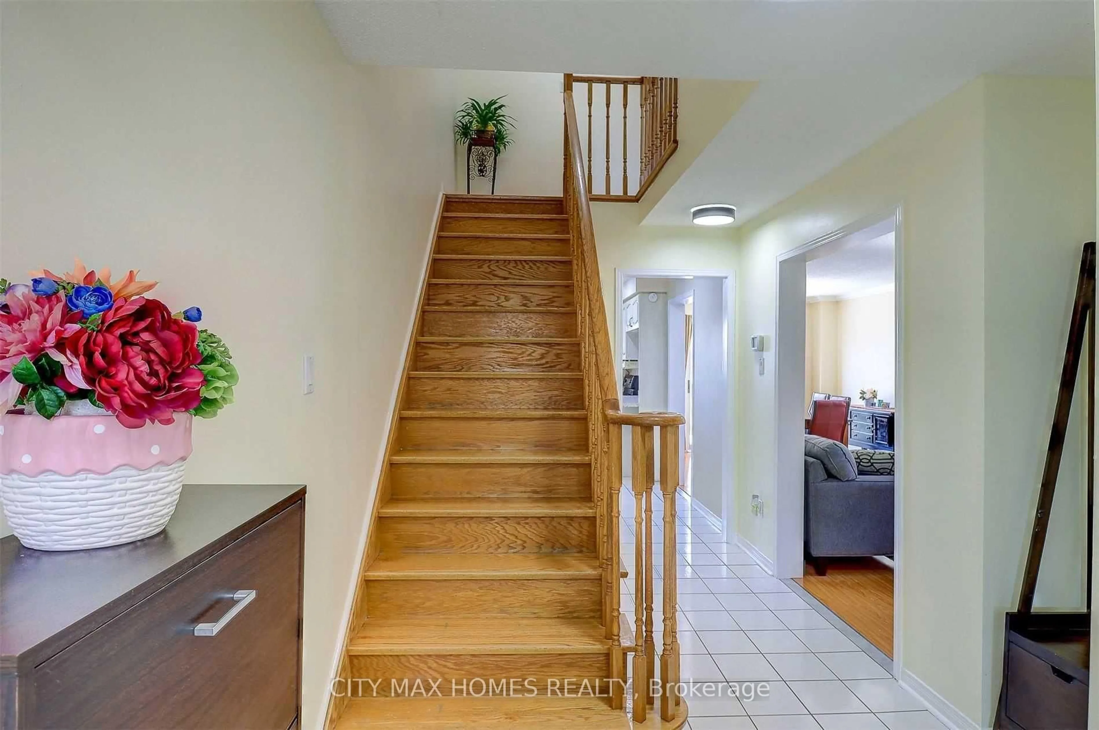 Unknown for 4 Cranberry Cres, Brampton Ontario L6Y 4P6
