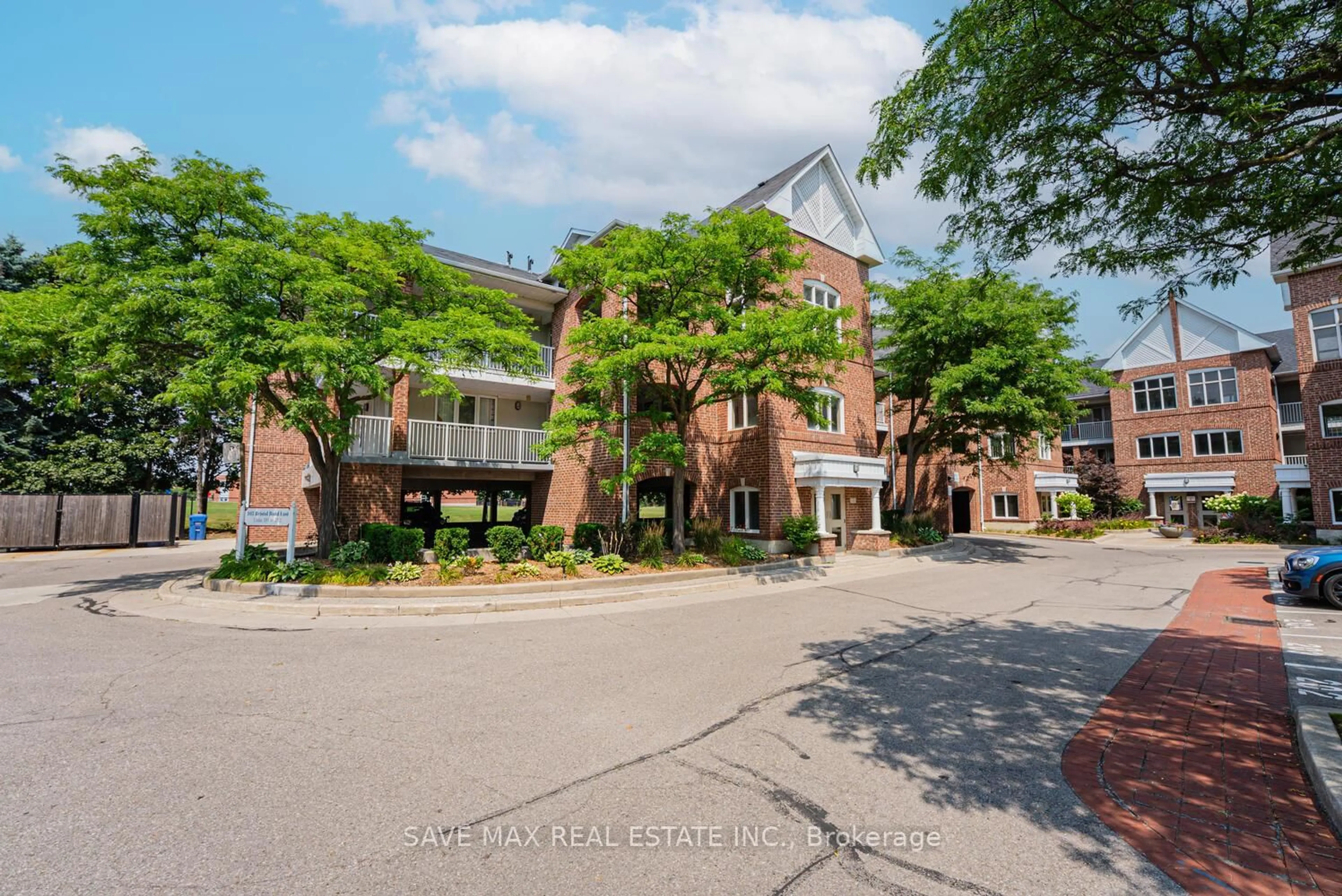 Unknown for 103 Bristol Rd #212, Mississauga Ontario L4Z 3P4