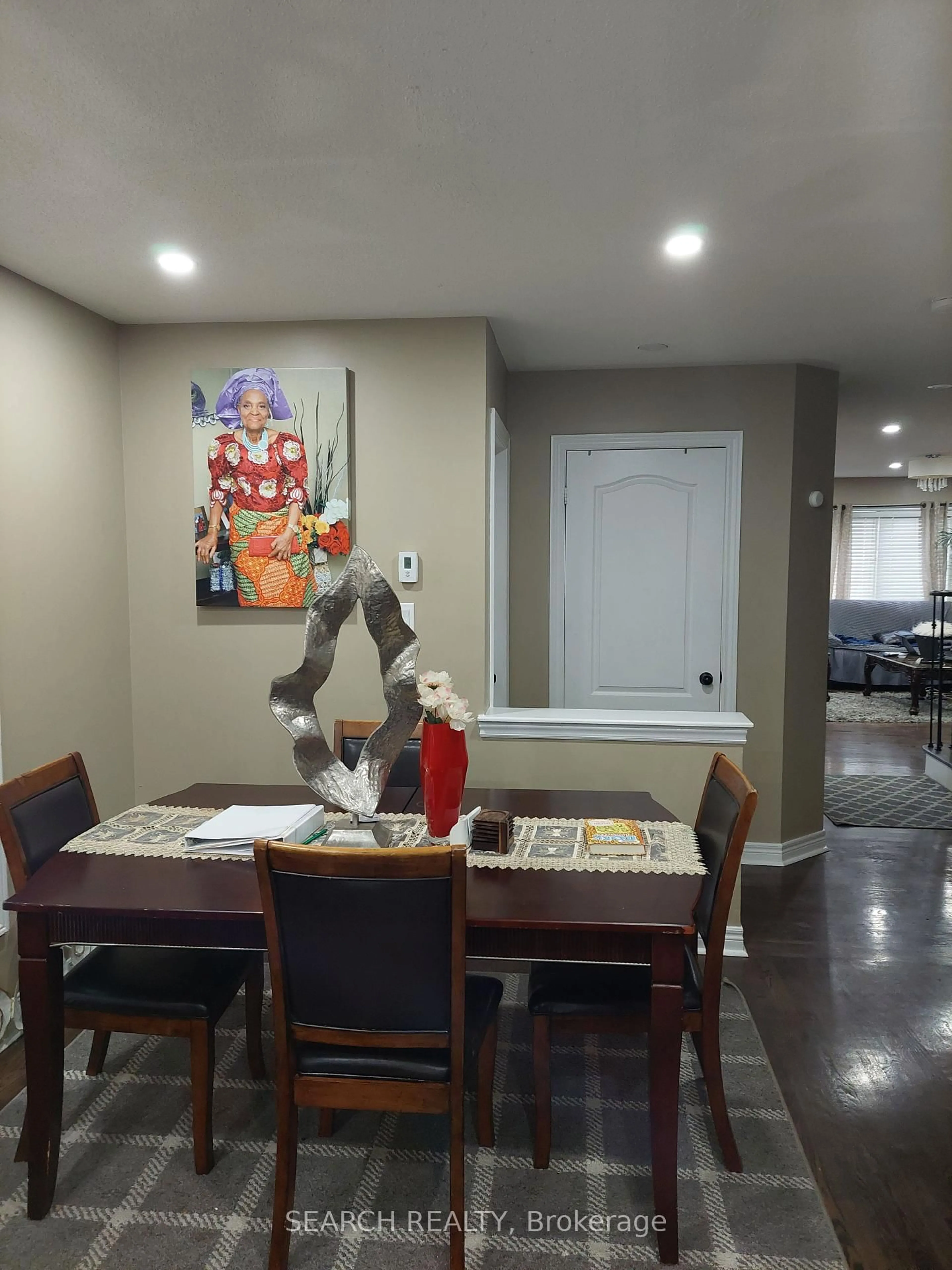 Dining room, unknown for 455 Scott Blvd, Milton Ontario L9T 0V1