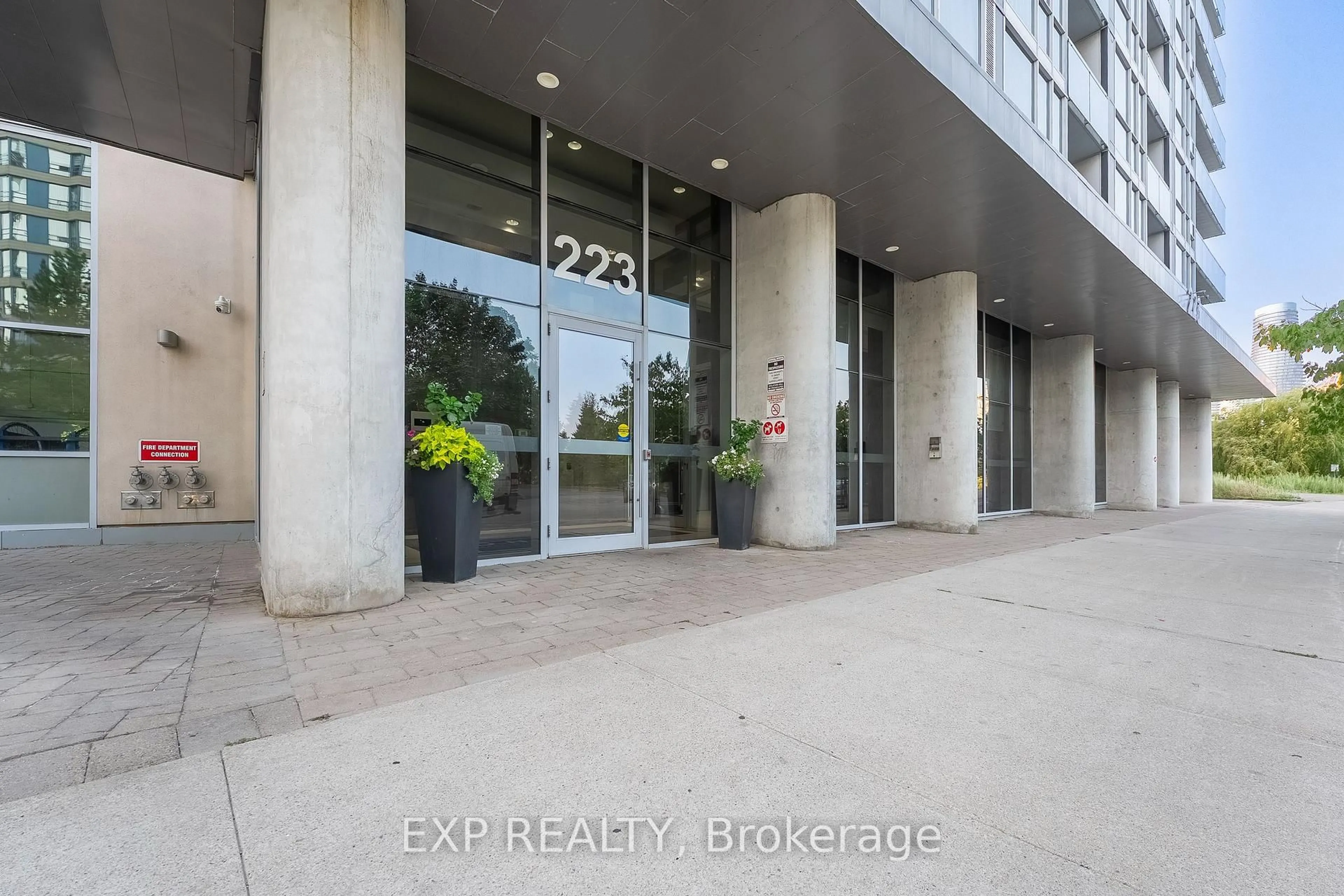 Unknown for 223 Webb Dr #3307, Mississauga Ontario L5B 0E8
