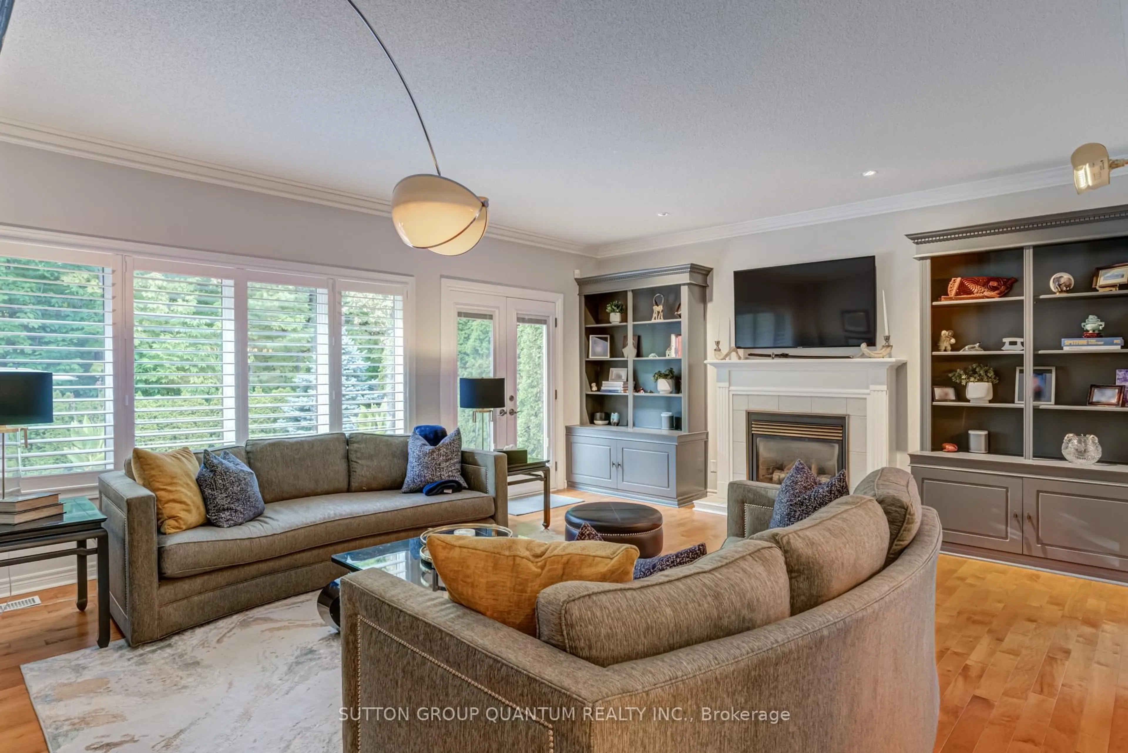 Living room with furniture, unknown for 2372 Ravine Gate, Oakville Ontario L6M 4R1