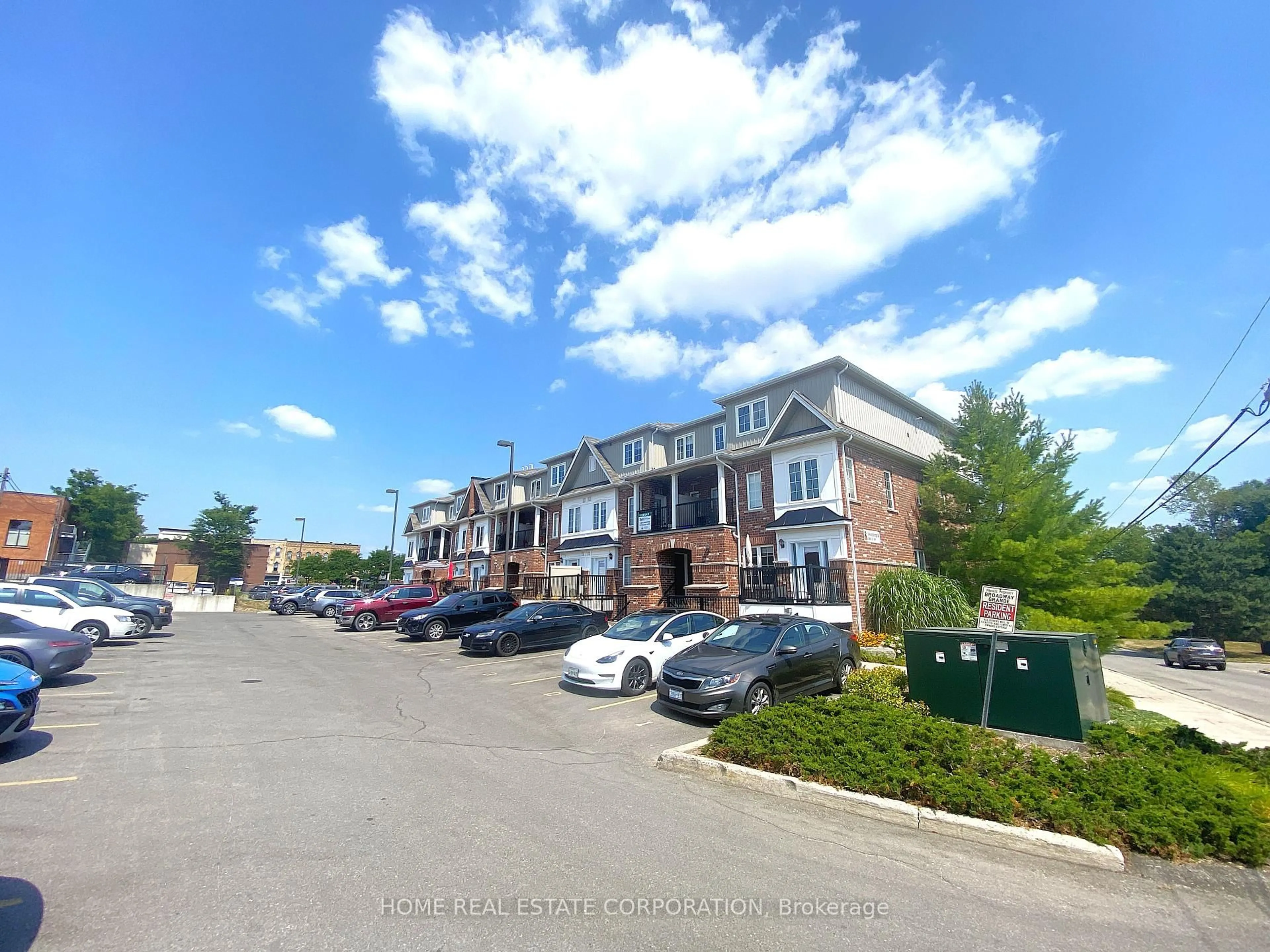 A pic from outside/outdoor area/front of a property/back of a property/a pic from drone, street for 5 Armstrong St #23, Orangeville Ontario L9W 0C5