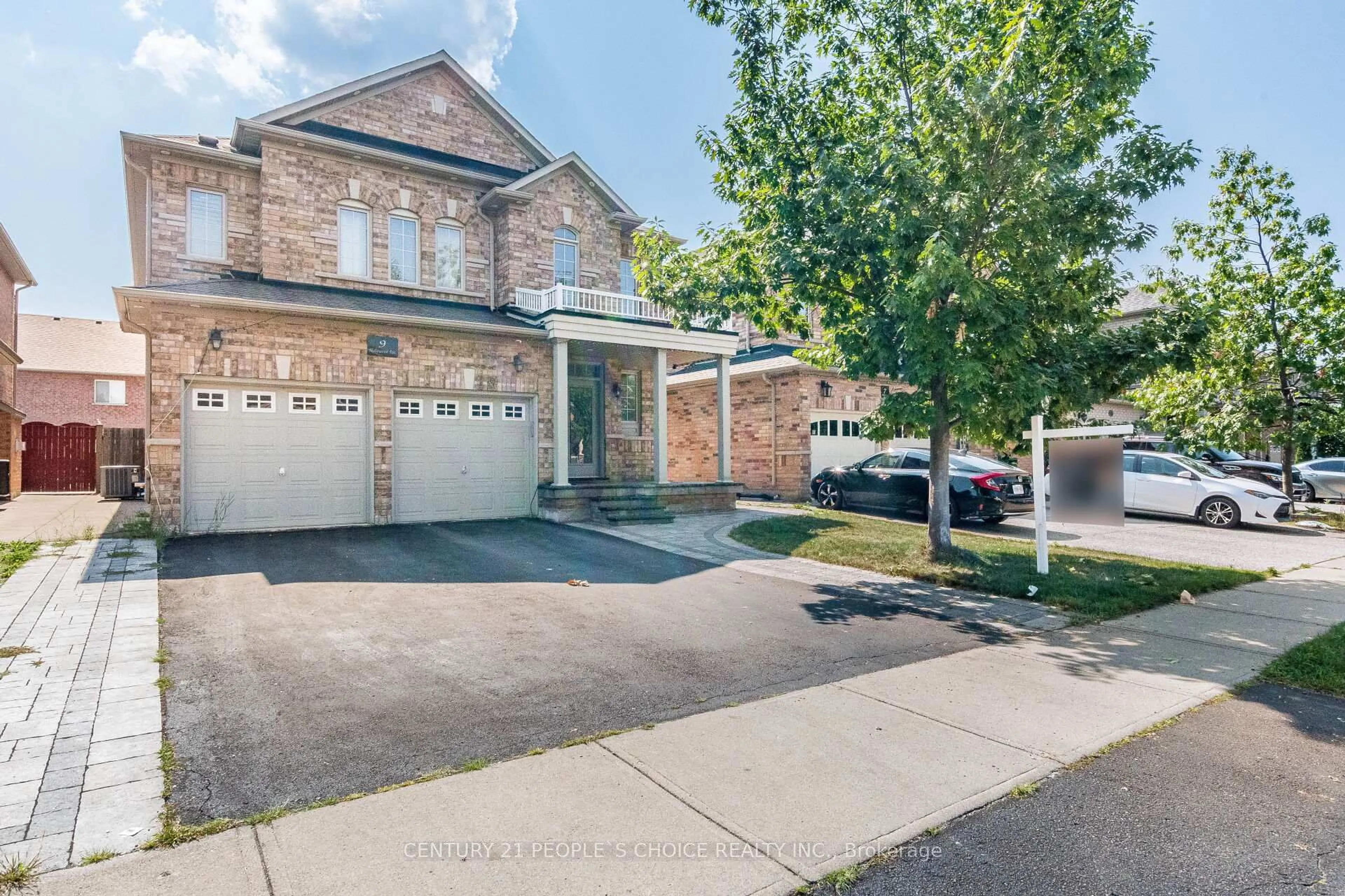 Unknown for 9 Mellowood Ave, Brampton Ontario L6P 2N9