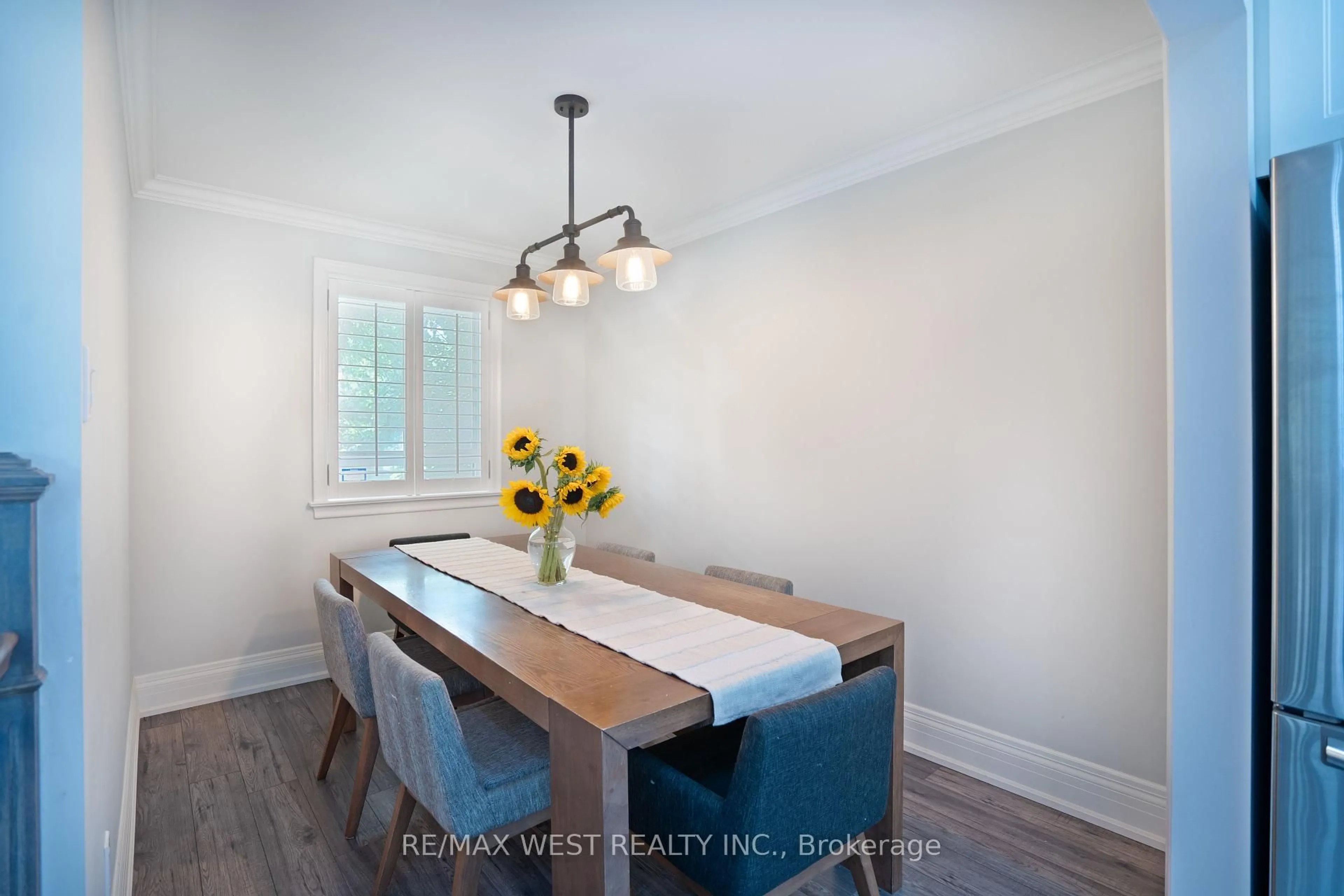 Dining room, wood/laminate floor for 4 Elmview Crt, Toronto Ontario M9A 2T8