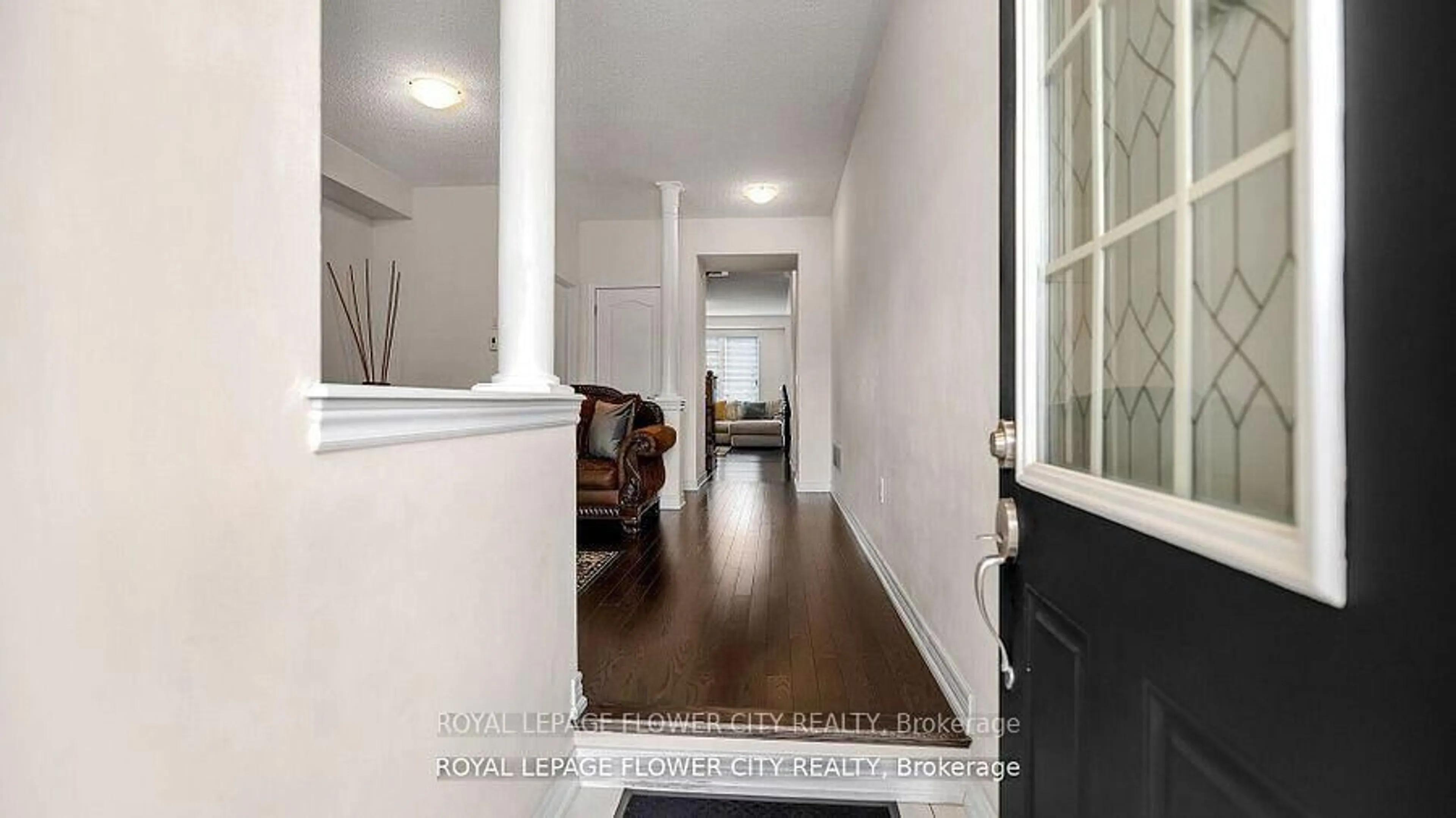 Indoor entryway for 36 Spokanne St, Brampton Ontario L6R 4A2