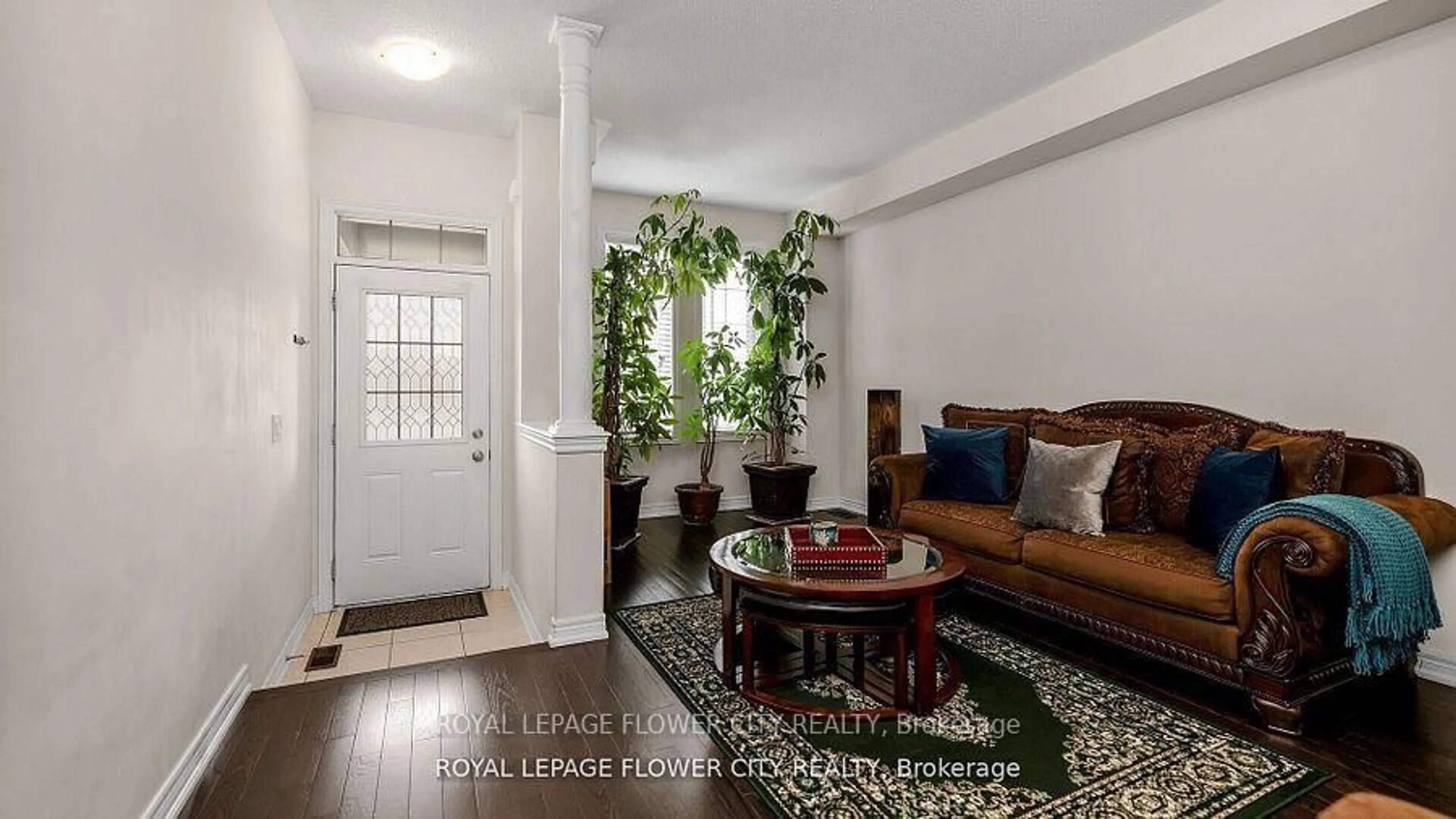 Indoor entryway for 36 Spokanne St, Brampton Ontario L6R 4A2