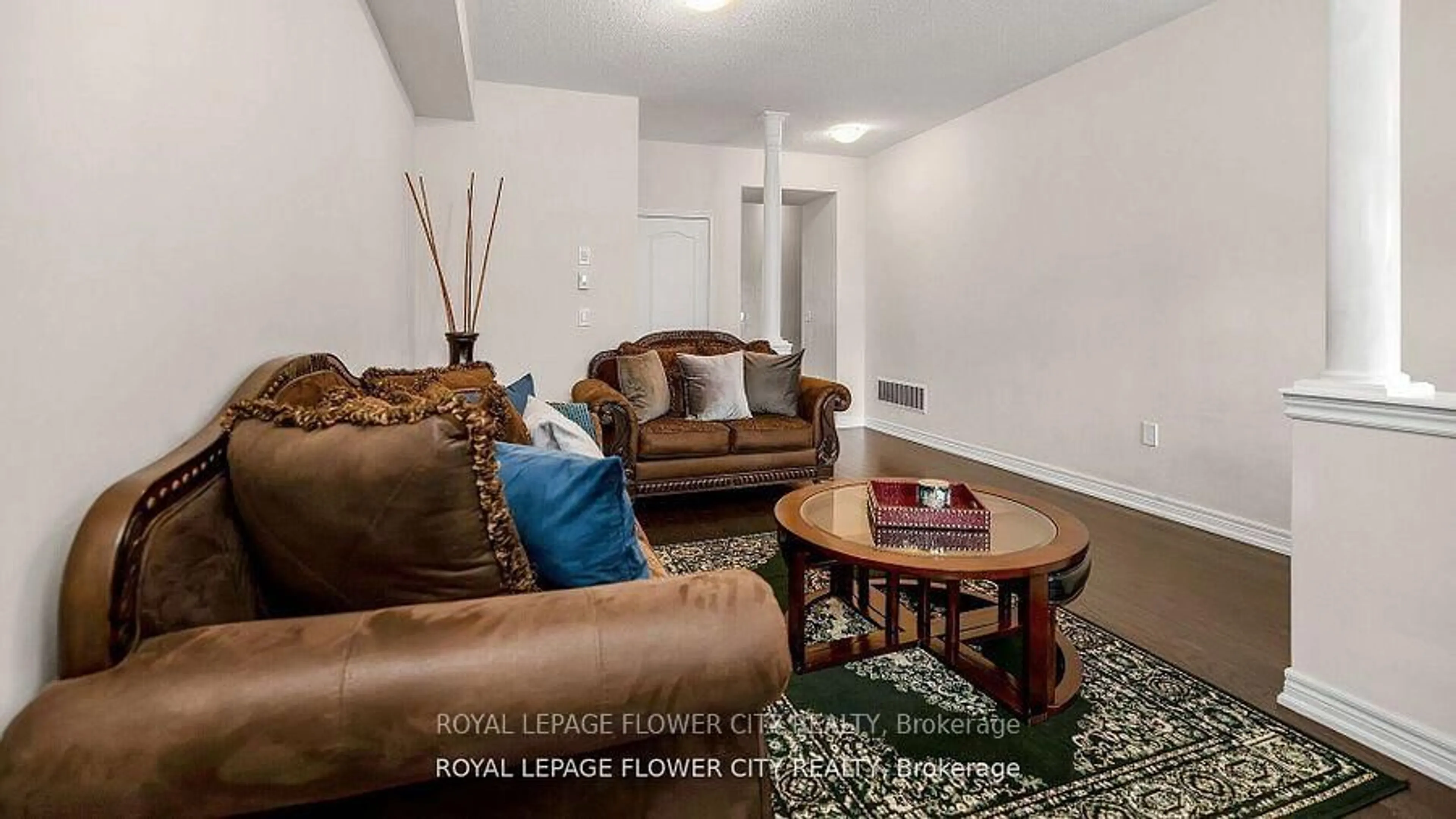 Living room with furniture, unknown for 36 Spokanne St, Brampton Ontario L6R 4A2