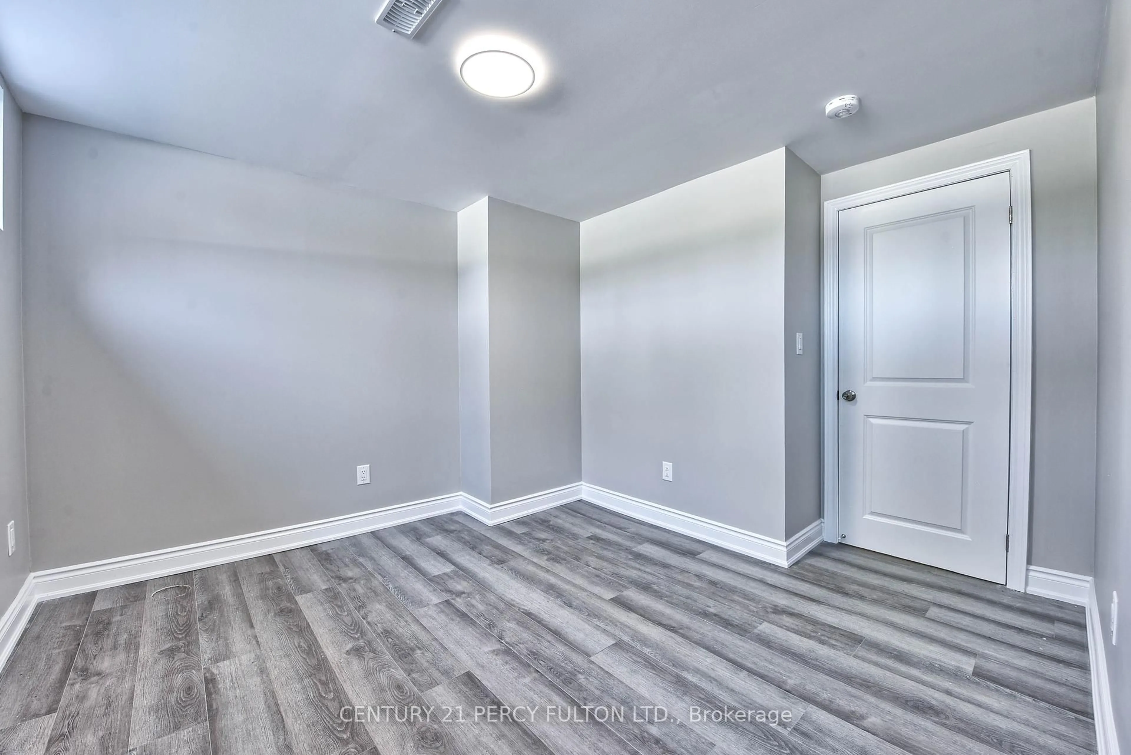 A pic of a room for 32 Drum Oak Cres, Brampton Ontario L6T 1M5