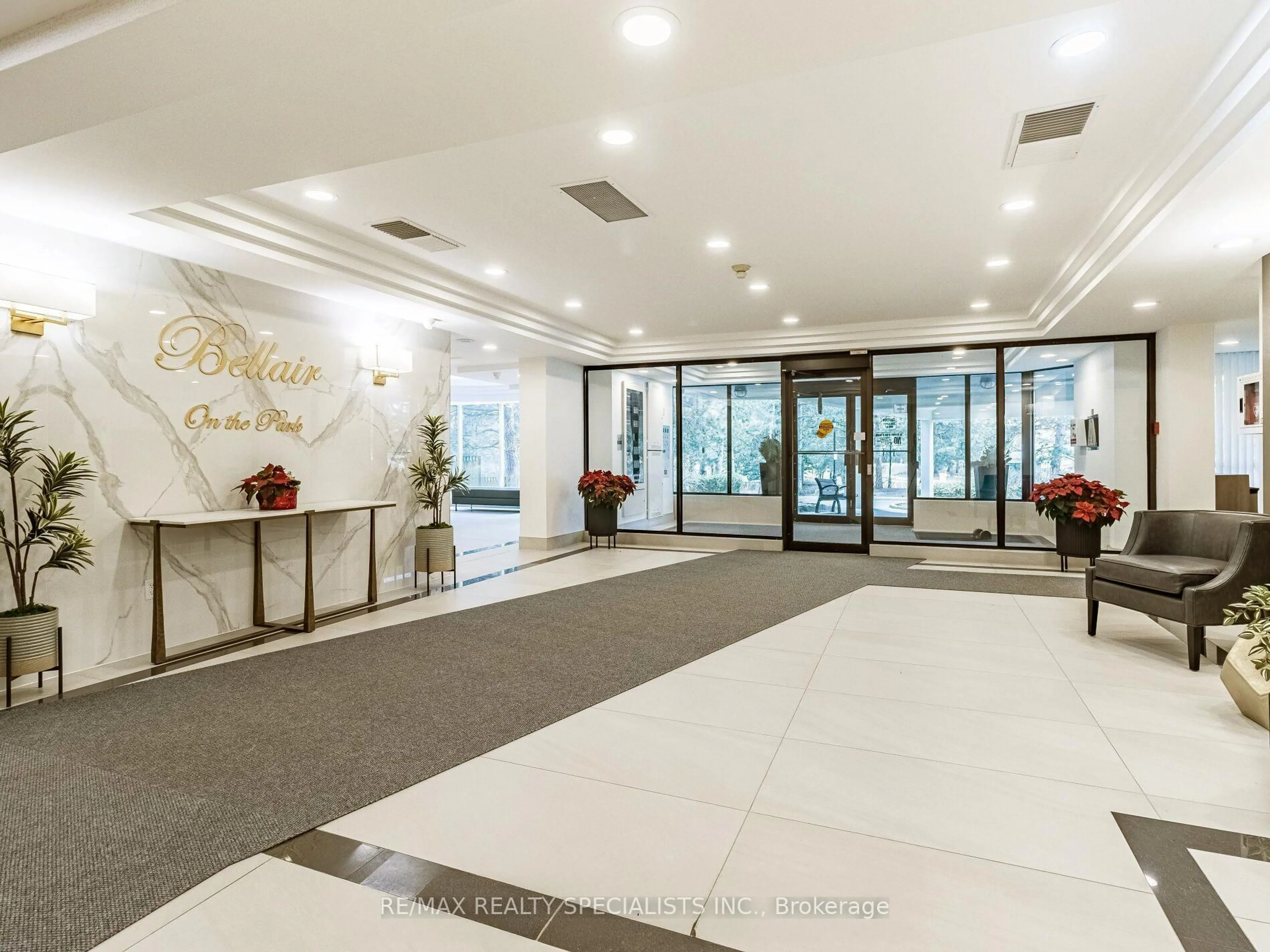 Lobby for 22 Hanover Rd #210, Brampton Ontario L6S 5K7