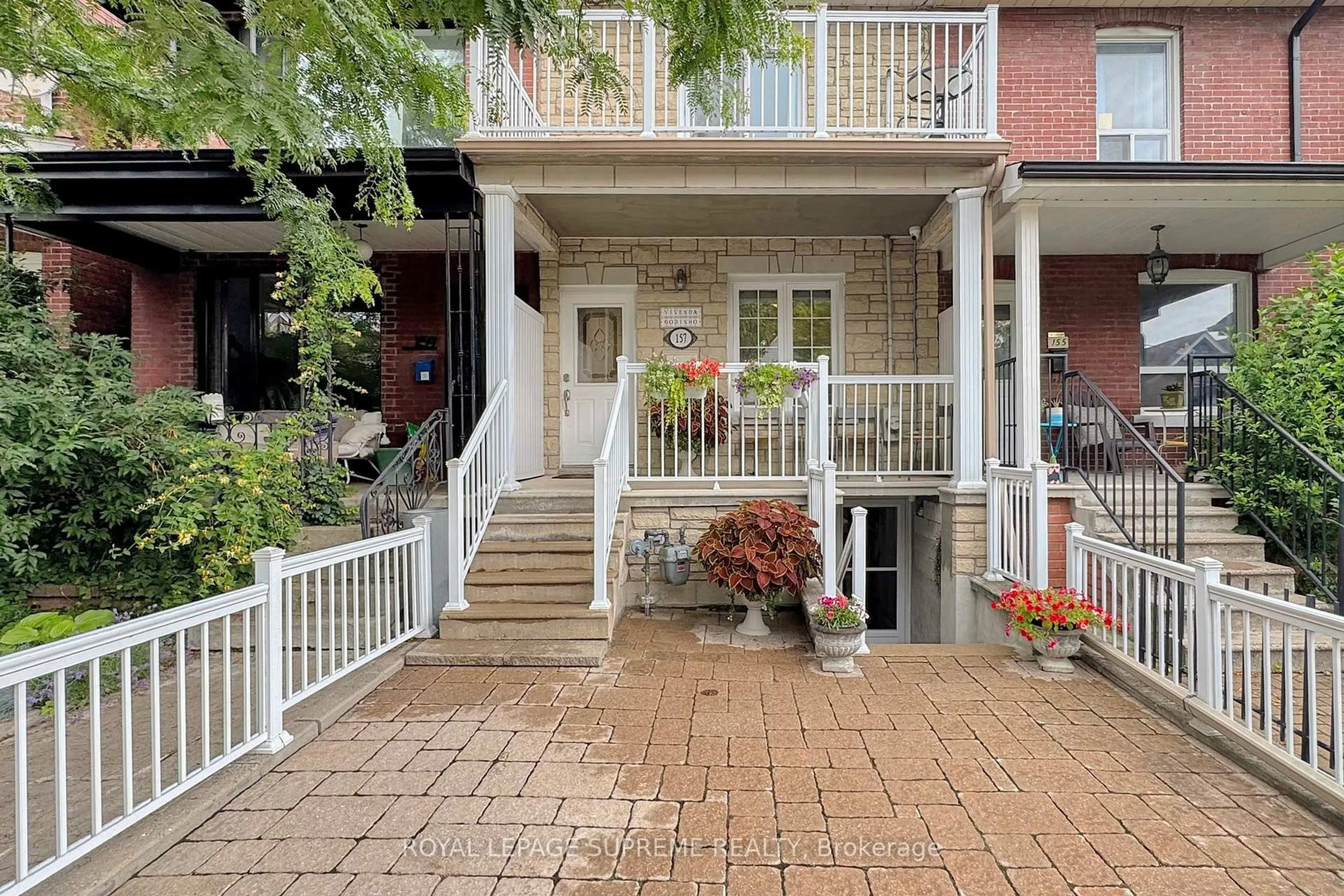 Patio, street for 157 Emerson Ave, Toronto Ontario M6H 3T4
