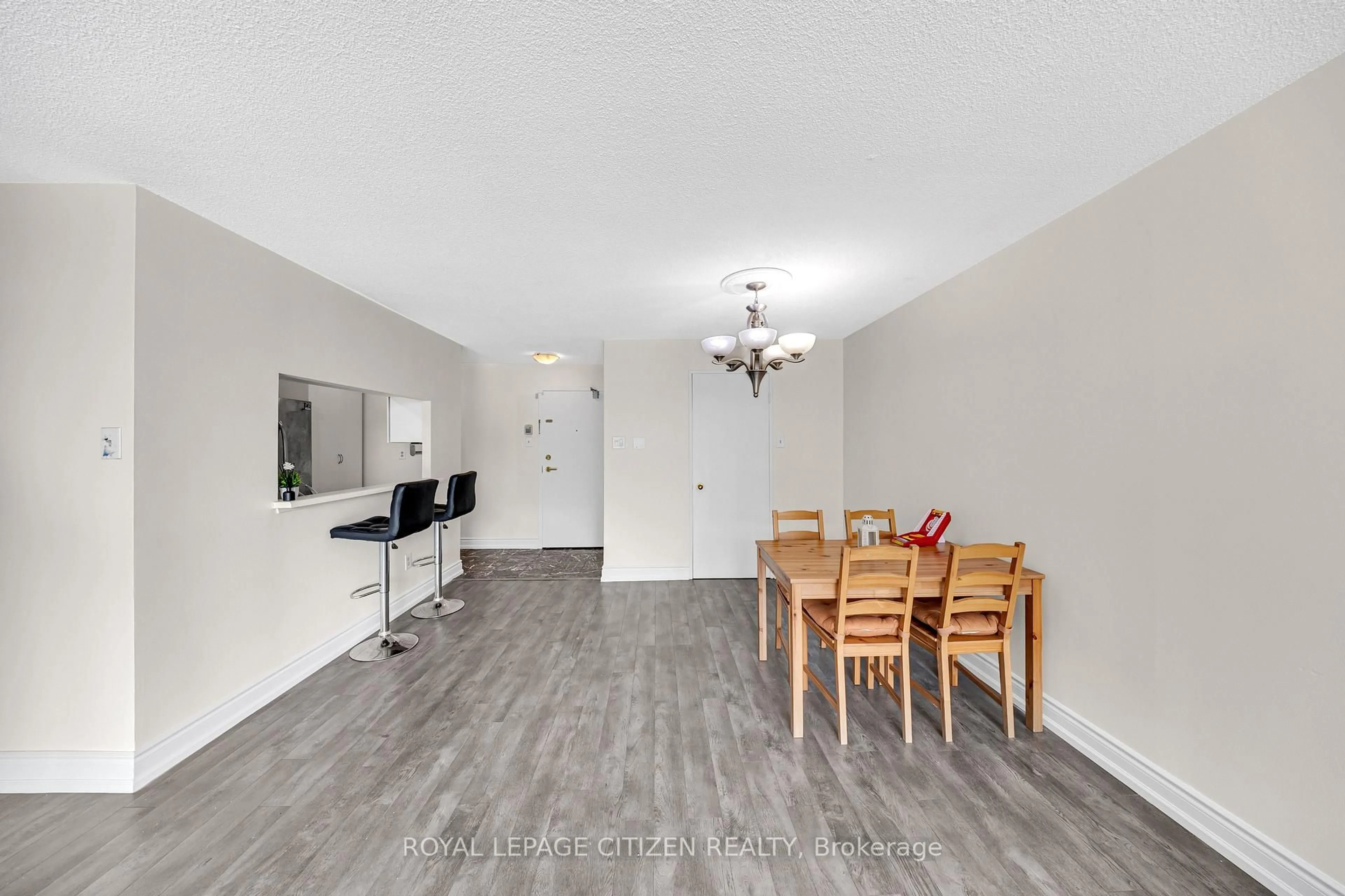 Dining room, unknown for 4205 Shipp Dr #301, Mississauga Ontario L4Z 2Y9
