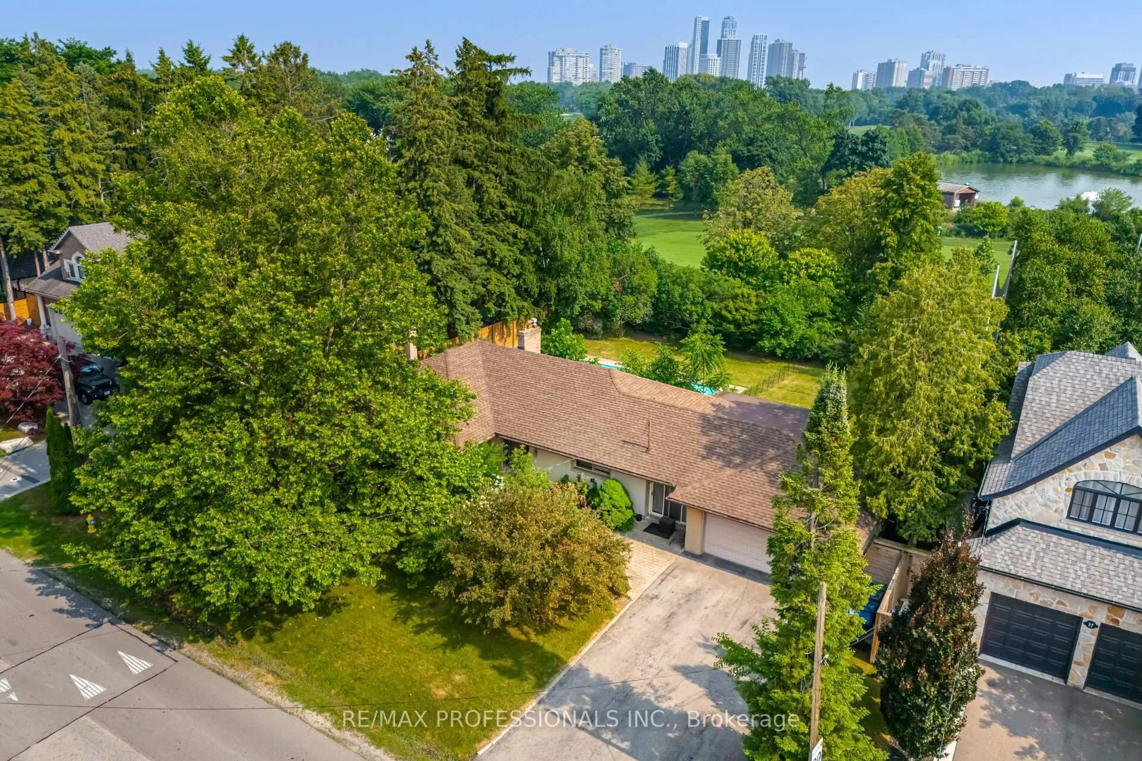A pic from outside/outdoor area/front of a property/back of a property/a pic from drone, unknown for 55 Bywood Dr, Toronto Ontario M9A 1M1