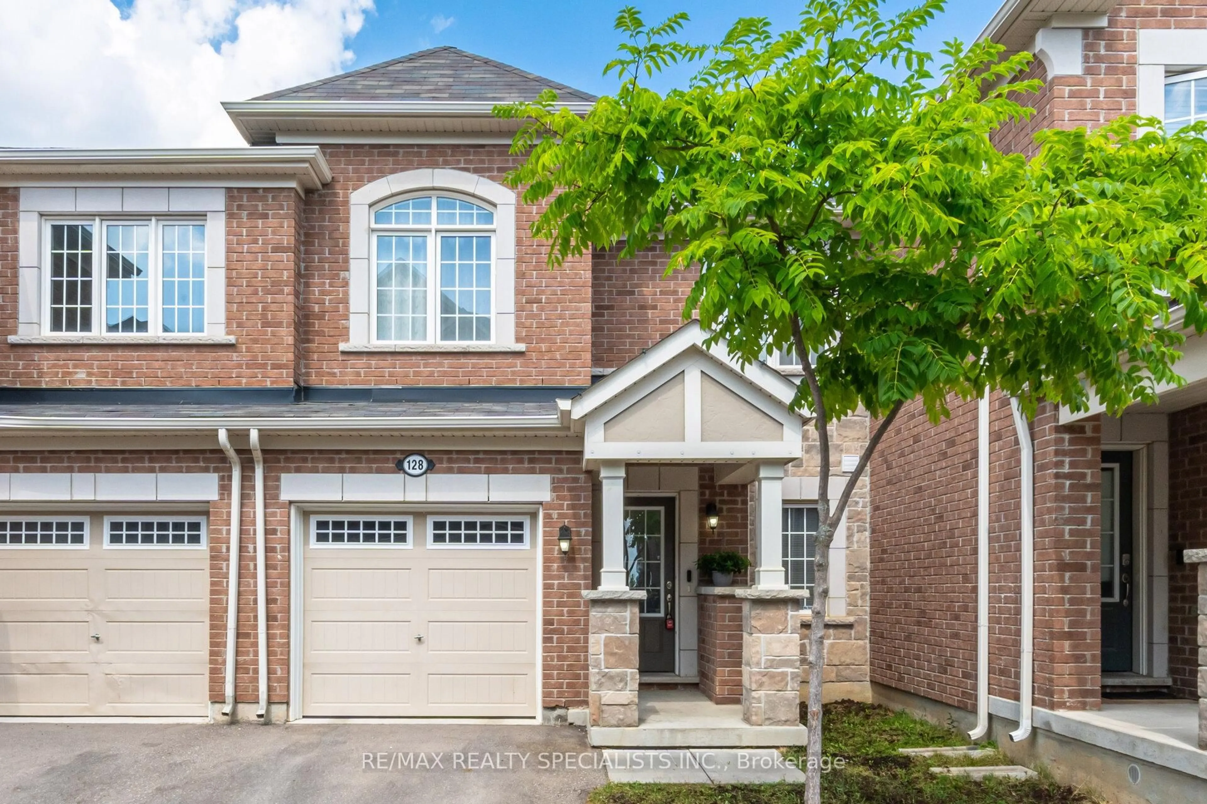 Home with brick exterior material, street for 1000 Asleton Blvd #128, Milton Ontario L9T 9L2