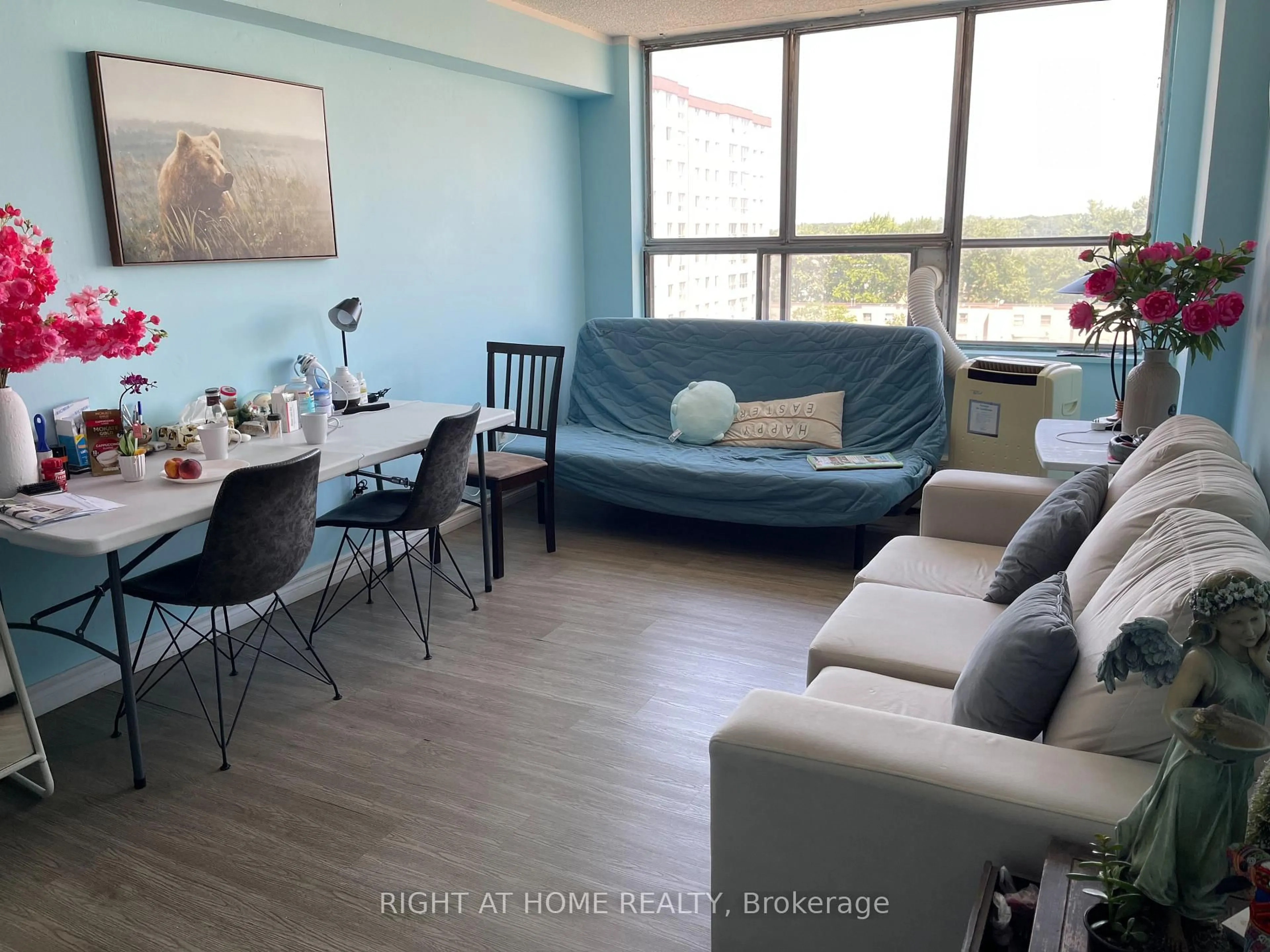 Living room with furniture, unknown for 50 Lotherton Ptwy #814, Toronto Ontario M6B 2G8