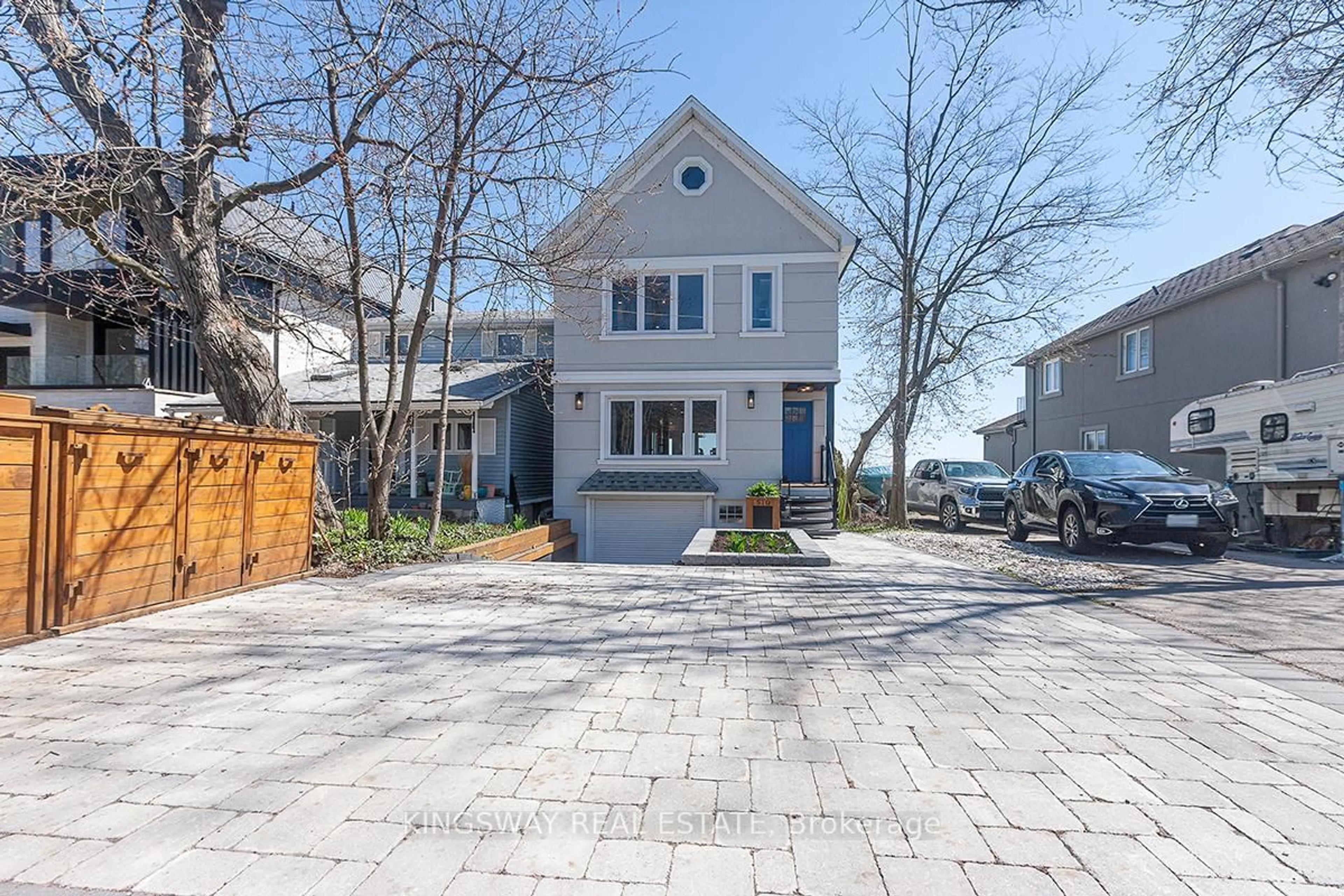 Patio, street for 510 Richey Cres, Mississauga Ontario L5G 1N4