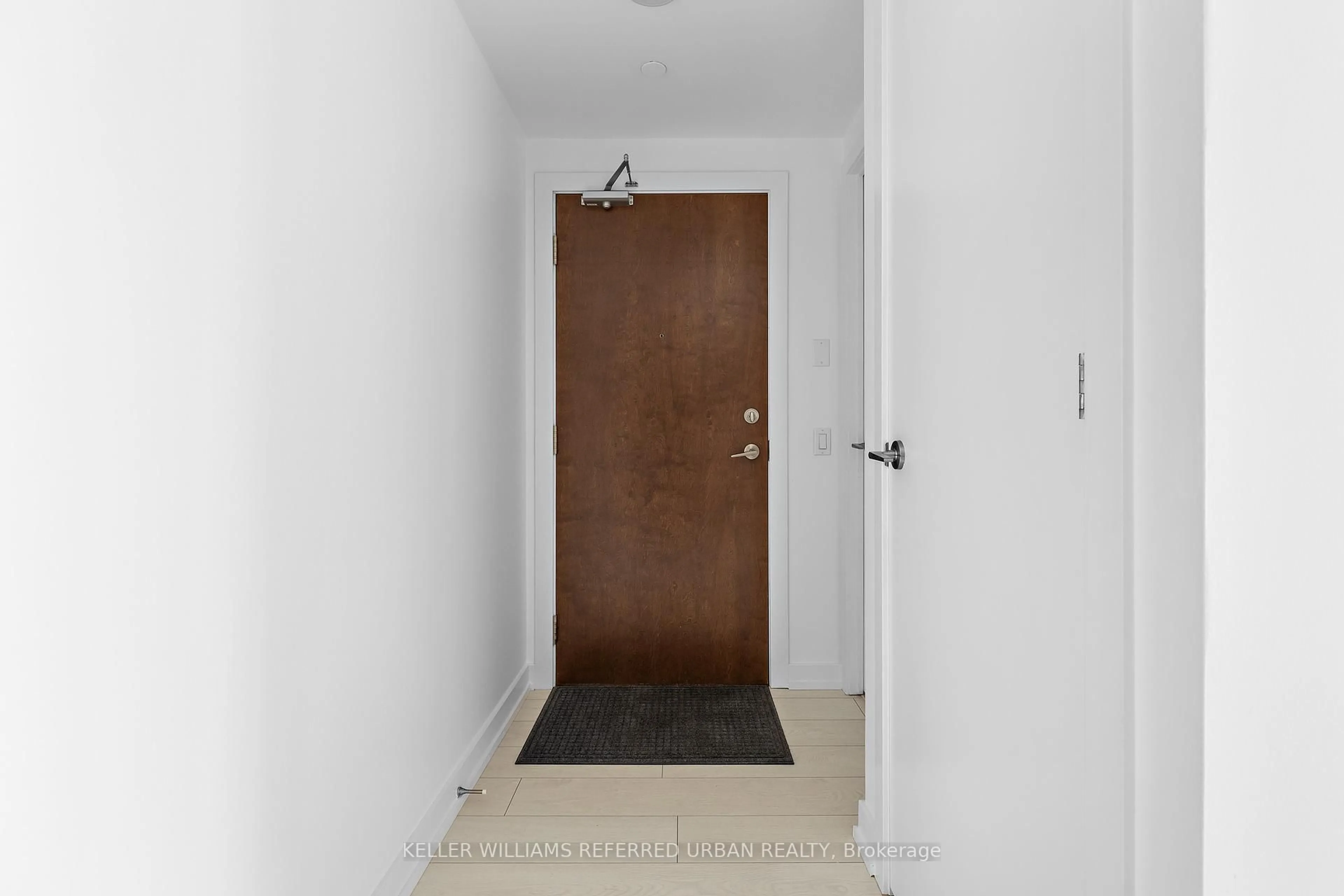 Indoor entryway for 2200 Lake Shore Blvd #1710, Toronto Ontario M8V 1A4