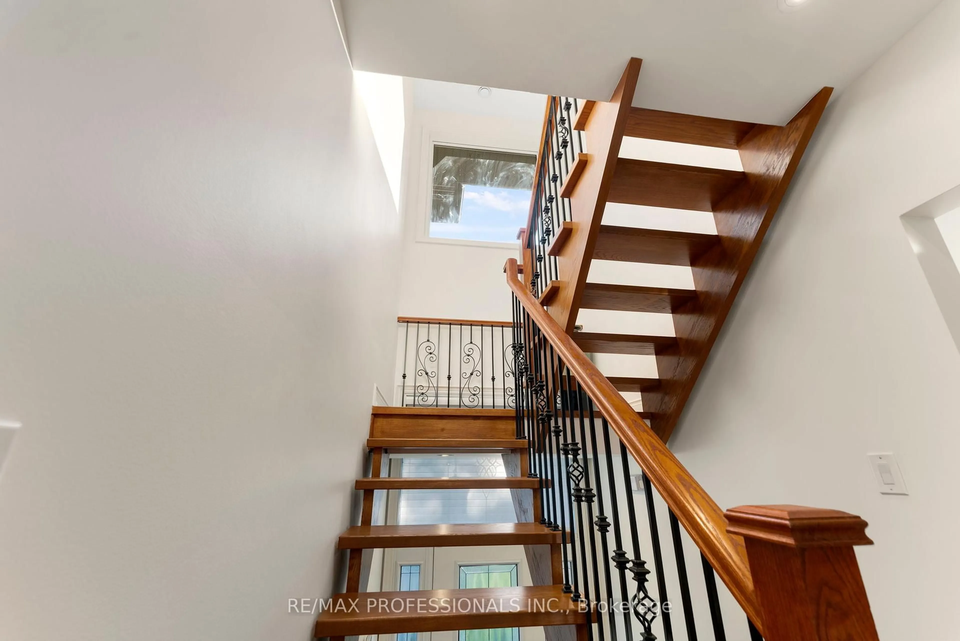 Stairs for 1 Trillium Terr, Toronto Ontario M8Y 1V9