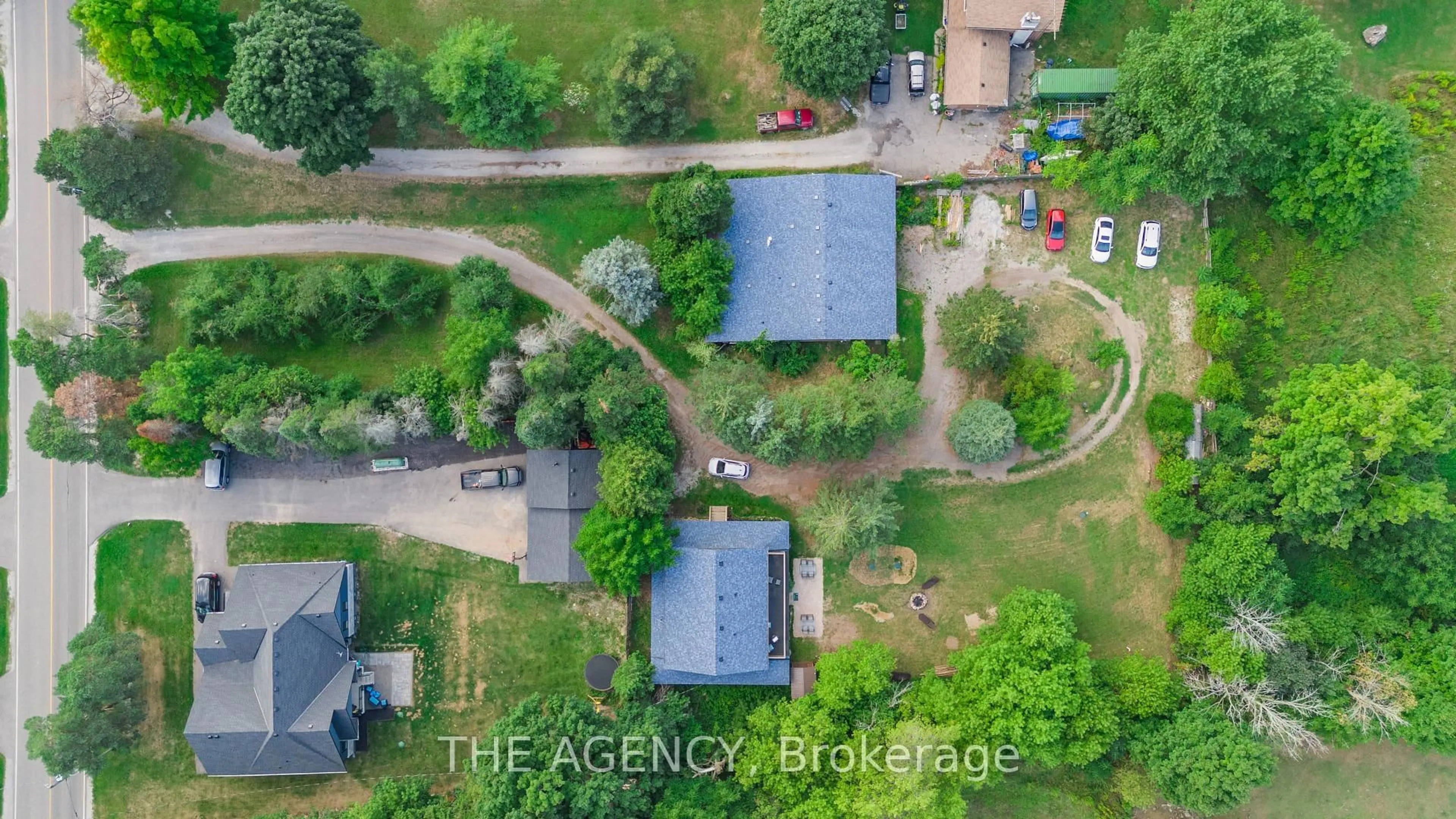 A pic from outside/outdoor area/front of a property/back of a property/a pic from drone, unknown for 14121 Third Line, Halton Hills Ontario L7J 2X3