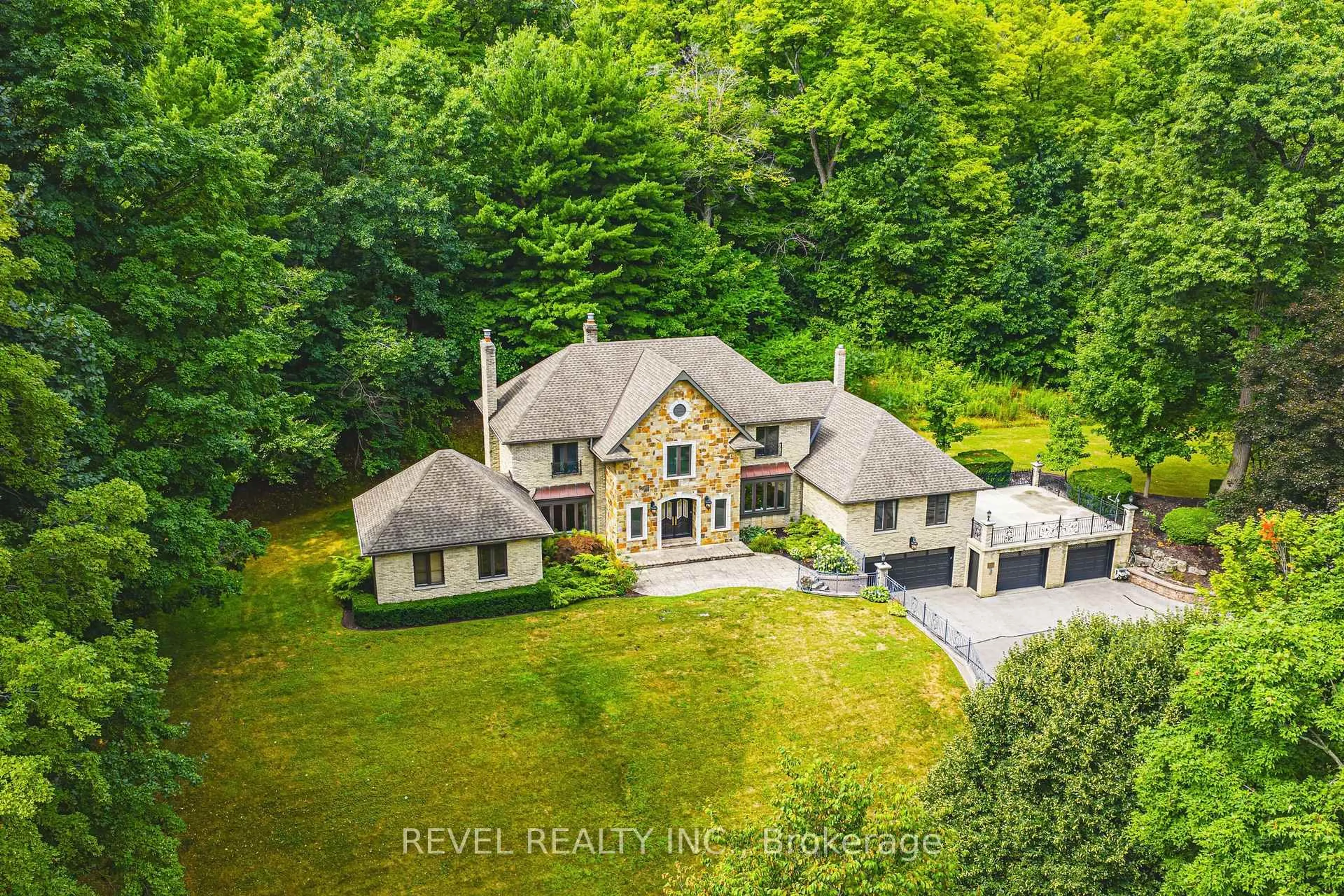 A pic from outside/outdoor area/front of a property/back of a property/a pic from drone, water/lake/river/ocean view for 7644 Old Tremaine Rd, Milton Ontario L9T 2Y1