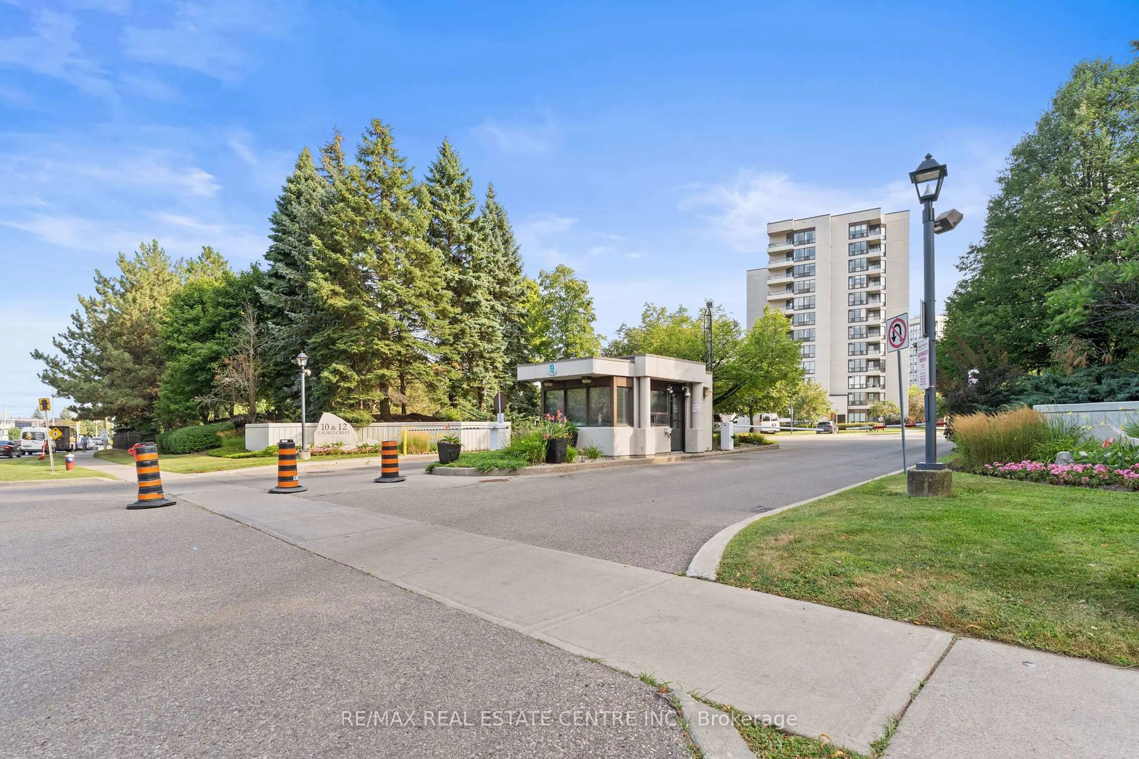 Unknown for 12 Laurelcrest St #707, Brampton Ontario L6S 5Y4