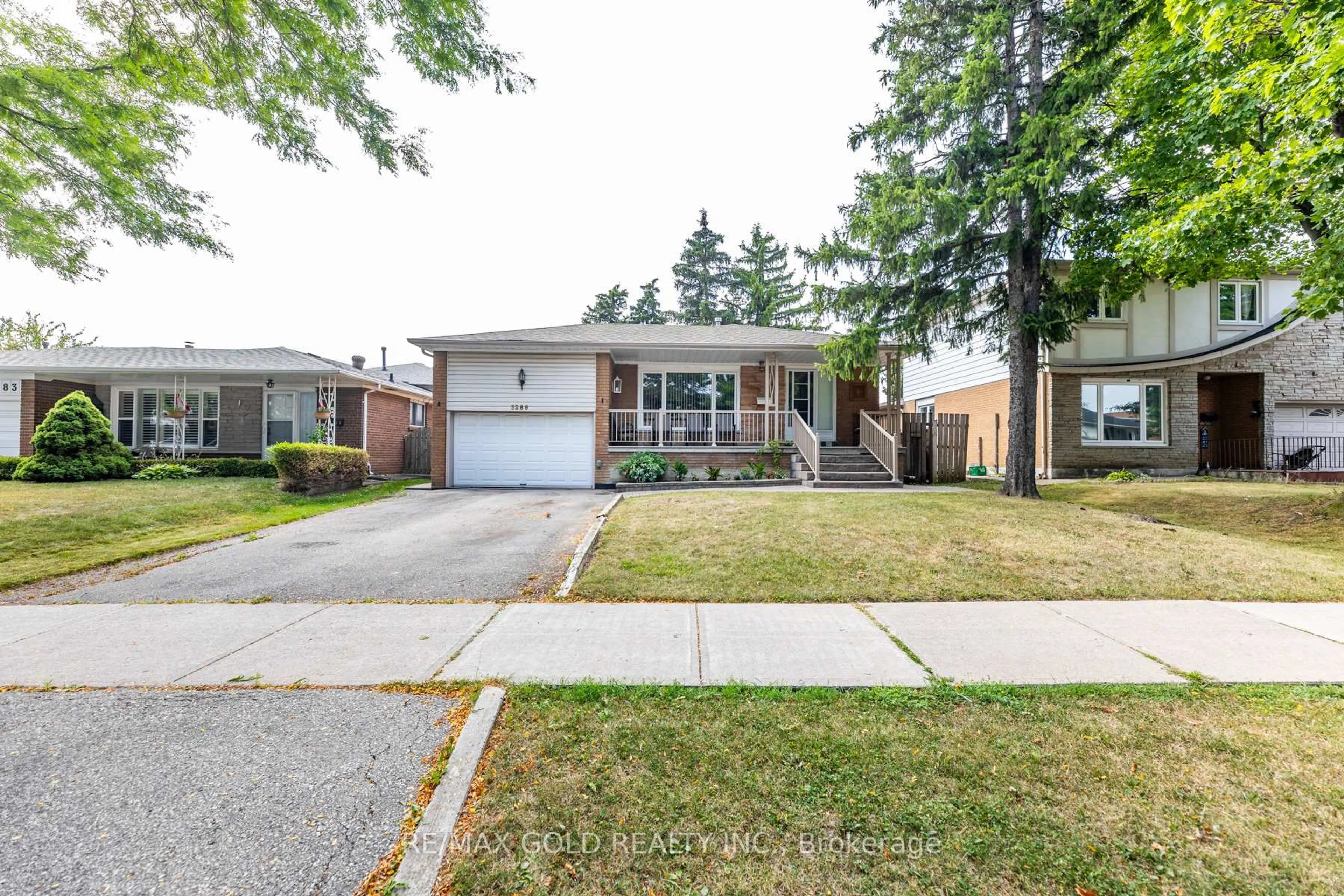 Home with brick exterior material, street for 3289 Twilight Rd, Mississauga Ontario L4T 1Z8
