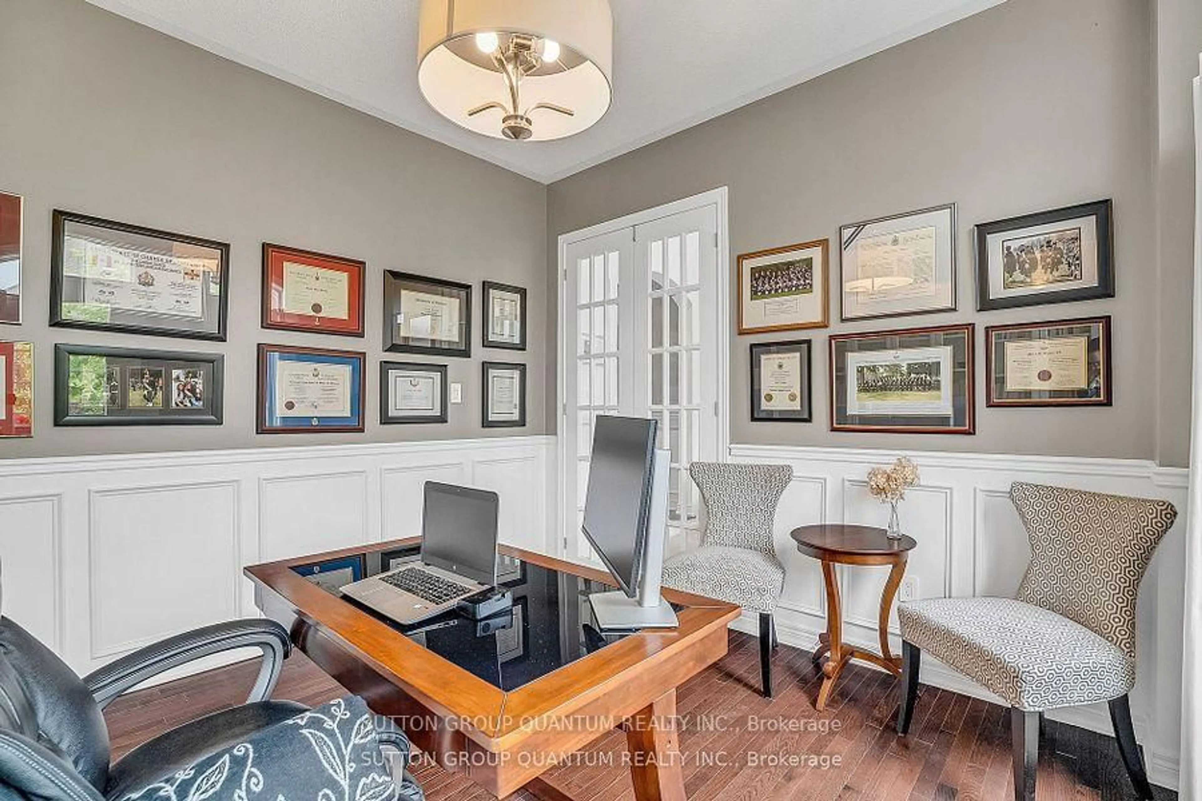 Dining room, wood/laminate floor for 5 Riverstone Dr, Brampton Ontario L6P 2V4