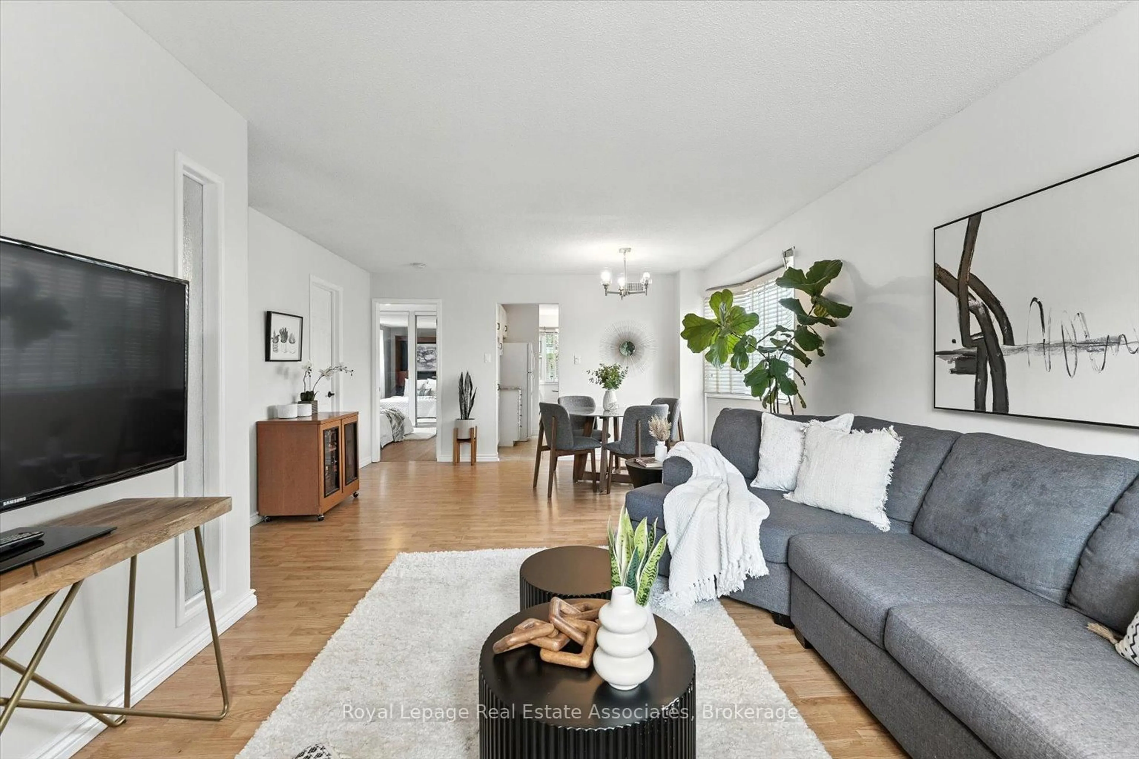Living room with furniture, unknown for 45 Quarry Dr, Orangeville Ontario L9W 3S6