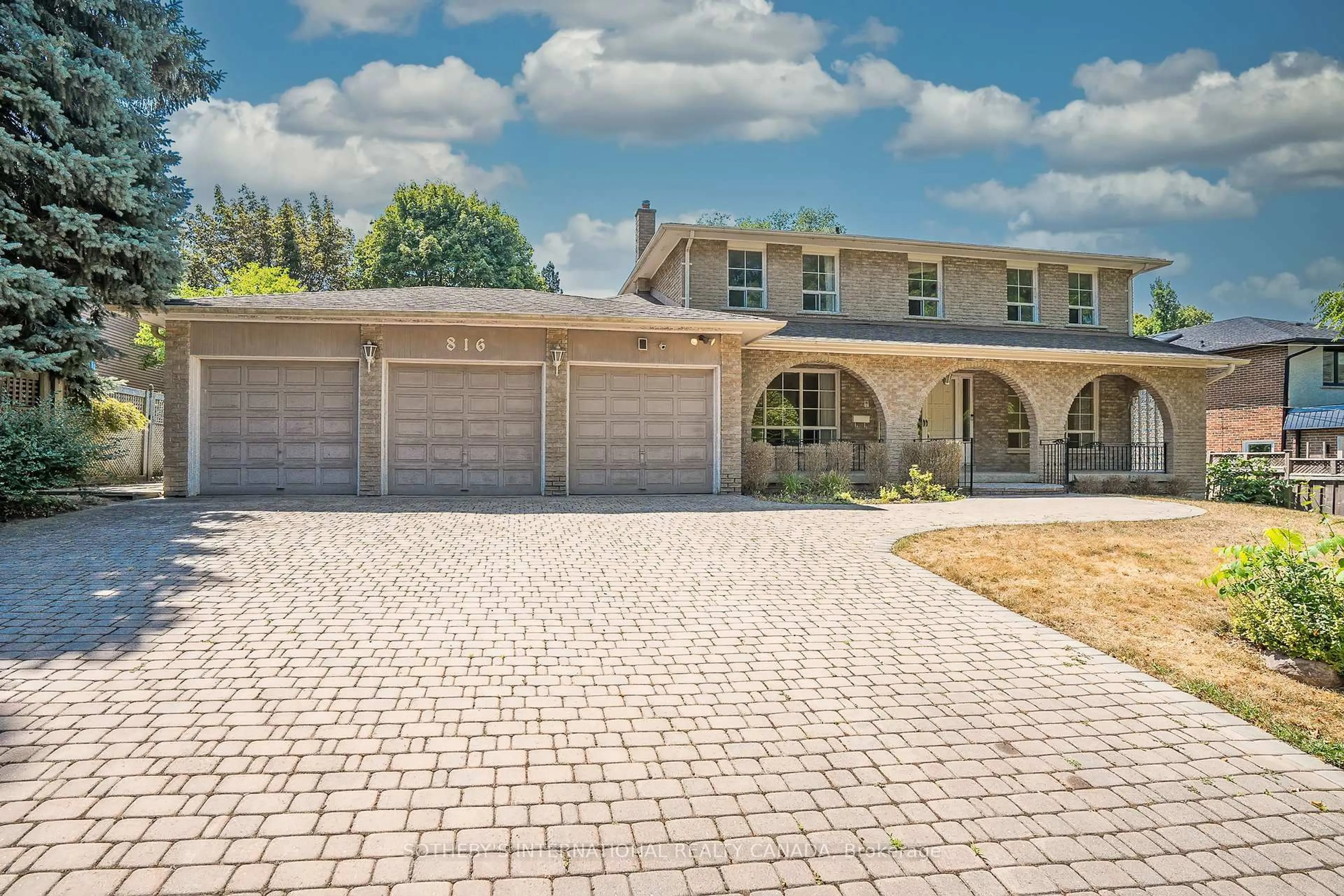 Home with brick exterior material, street for 816 Bexhill Rd, Mississauga Ontario L5J 4E5