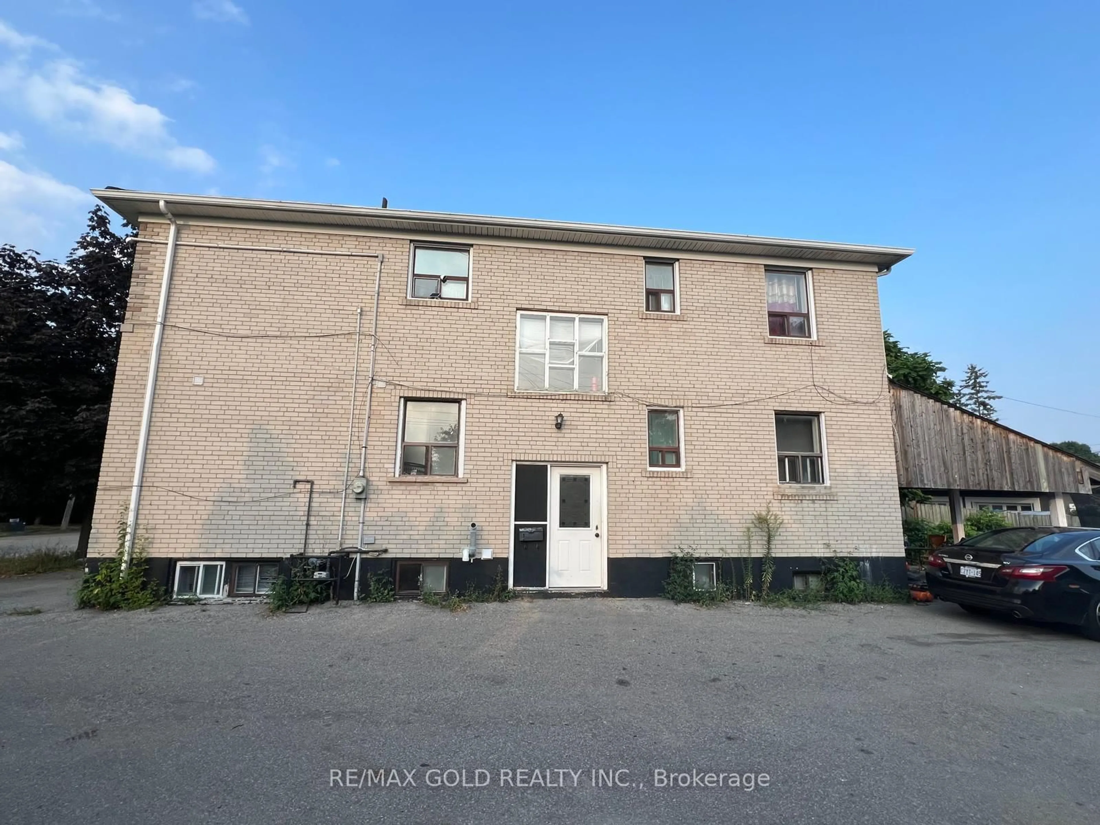 Unknown for 18 Leduc Dr, Toronto Ontario M9W 2A8